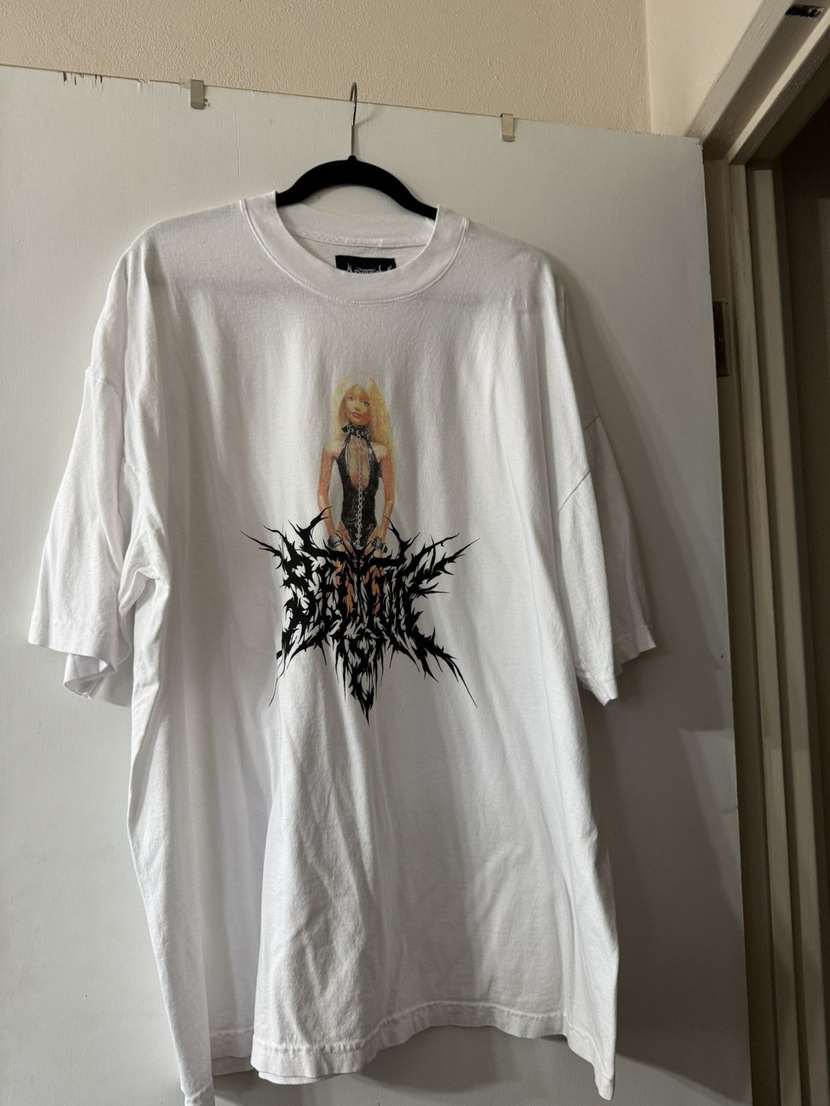 Section 8 White Bondage Barbie Section Eight Graphic T-Shirt Size US XXL / EU 58 / 5 - 1 Thumbnail