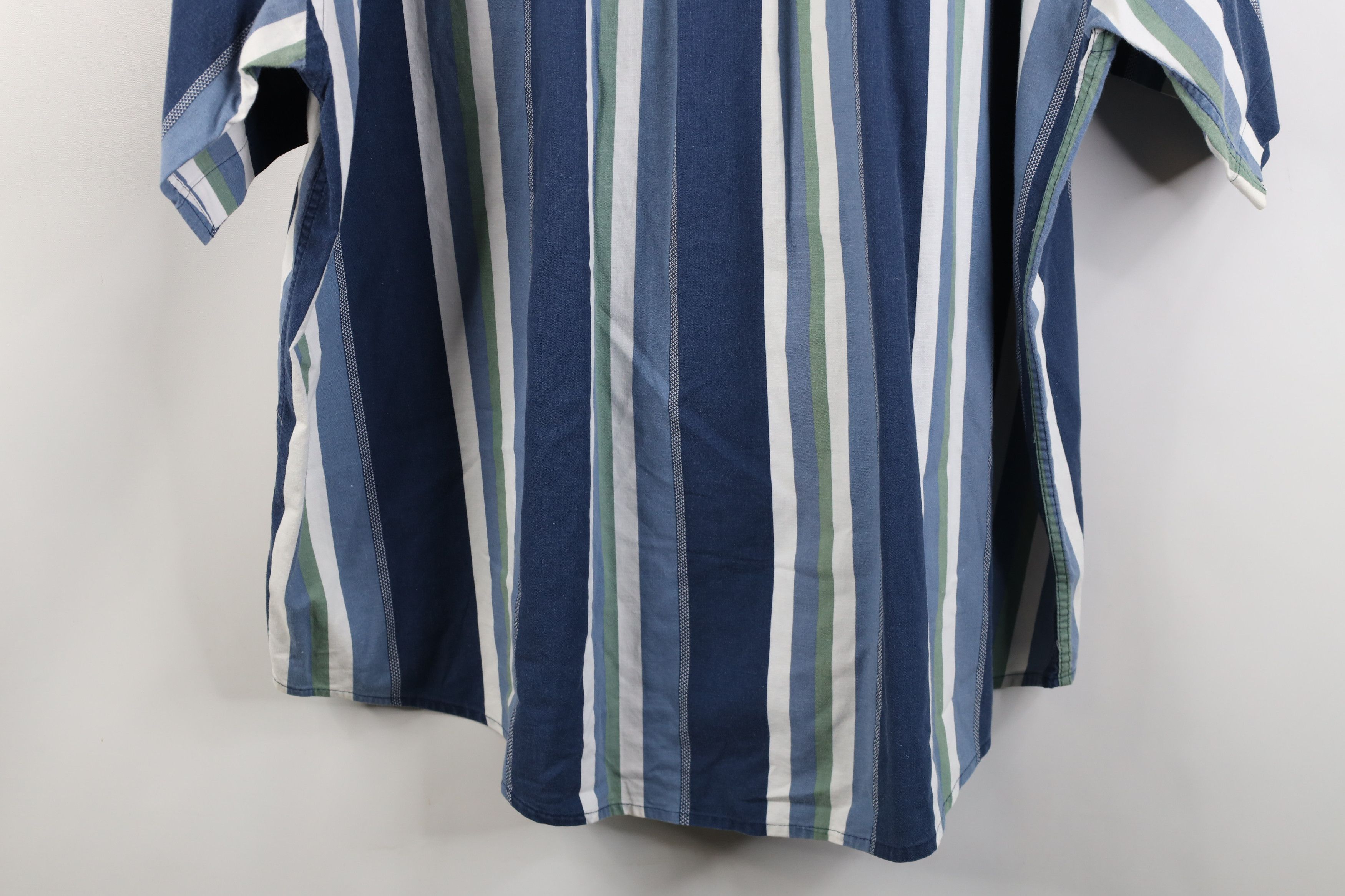 Vintage Vintage 90s Streetwear Short Sleeve Button Down Shirt Size US XXL / EU 58 / 5 - 14 Thumbnail