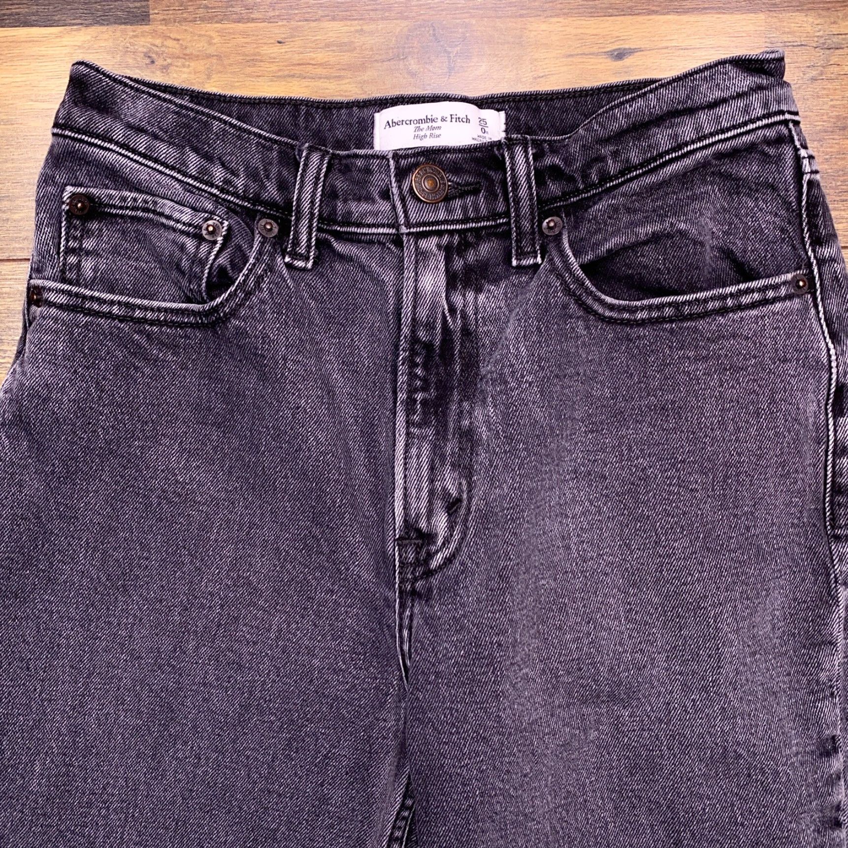 Abercrombie & Fitch Abercrombie & Fitch Jeans Mom 25 Black High Rise Stretch Denim Regular 5-Pocket Vintage No Mens Women Girls? Size 42" / US 20 - 3 Thumbnail