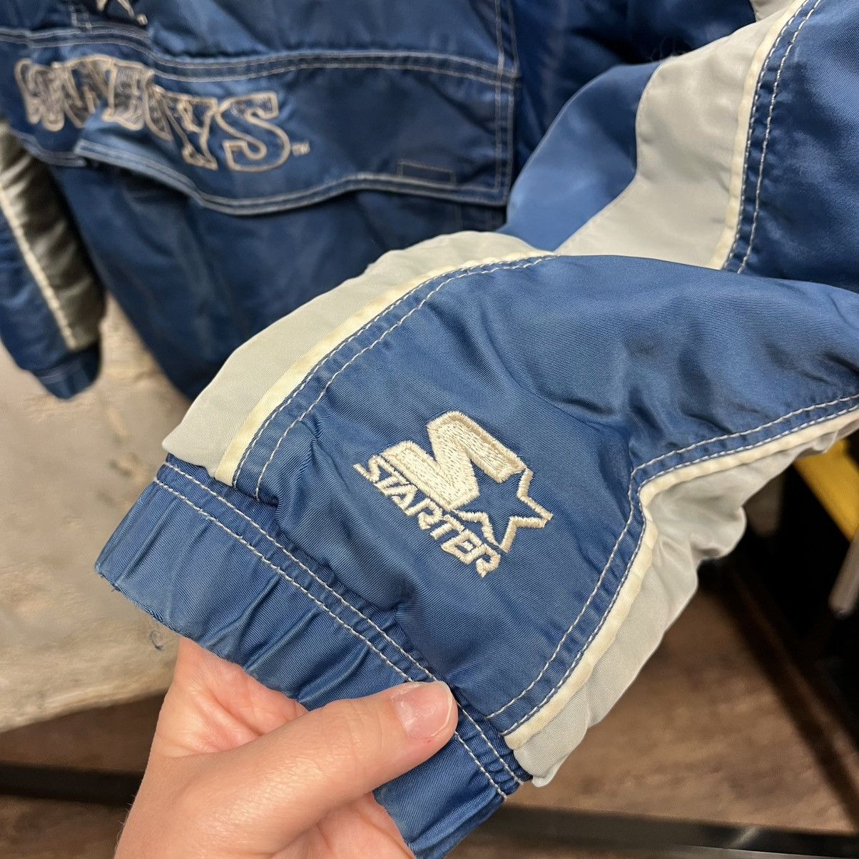 Starter × Vintage Vintage 90s Starter Dallas Cowboys Adult Blue Puffer Jacket Size US L / EU 52-54 / 3 - 7 Thumbnail