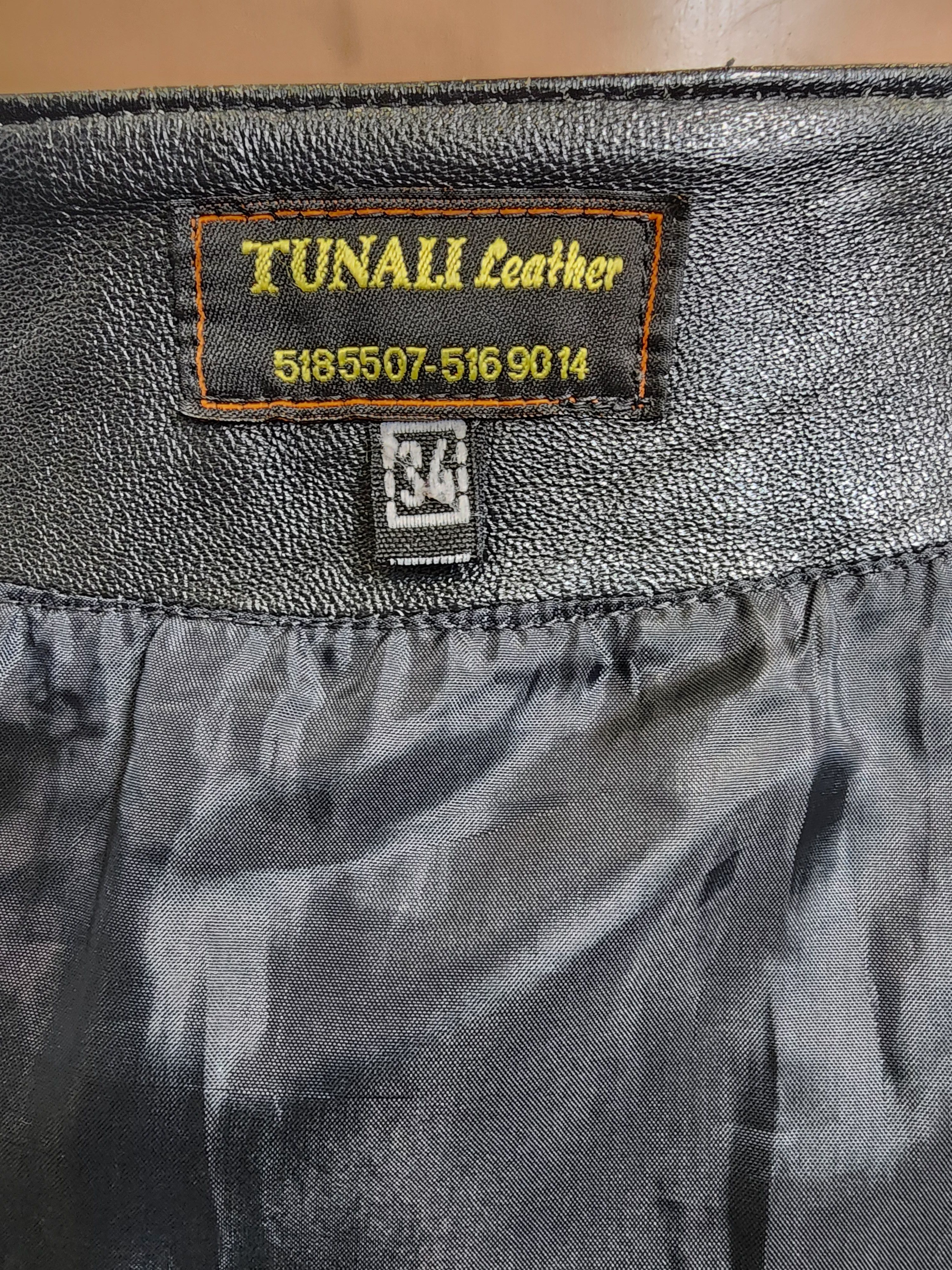 Genuine Leather Black Leather Skirt: Soft Leather, Polyester Lined Size 24" / US 00 / IT 34 - 8 Thumbnail
