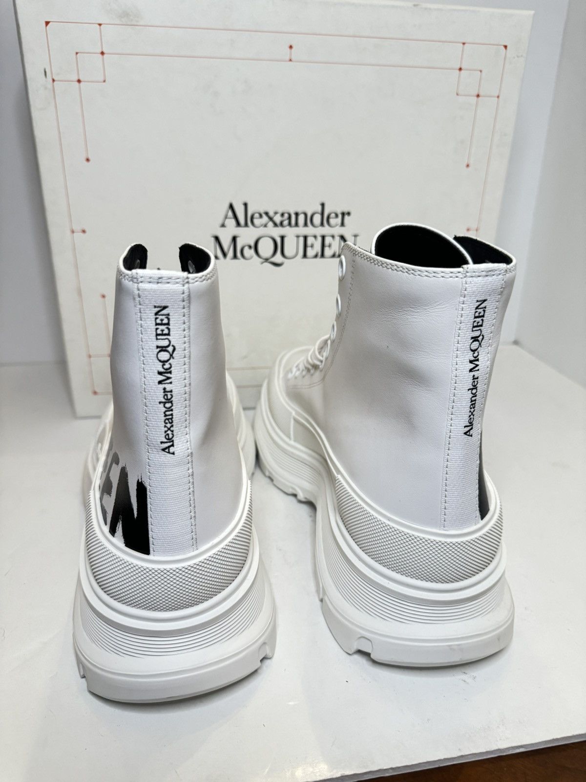 Alexander McQueen Alexander McQueen Men's White Graffiti Tread Slick Sneaker Size US 10 / EU 43 - 6 Thumbnail