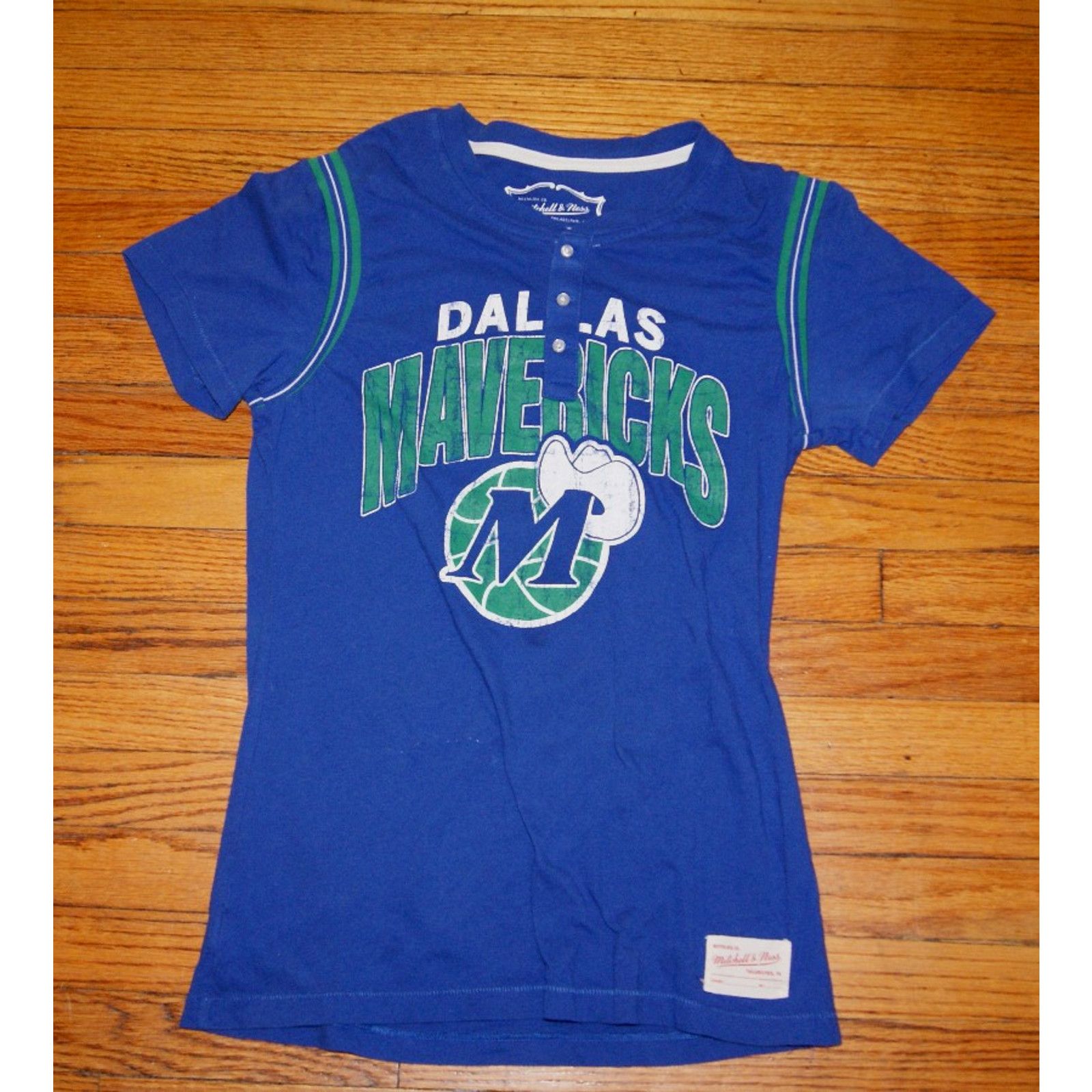Mitchell & Ness Dallas Mavericks Womens Henley M TShirt Jersey Blue Mitchell Size M / US 6-8 / IT 42-44 - 1 Thumbnail