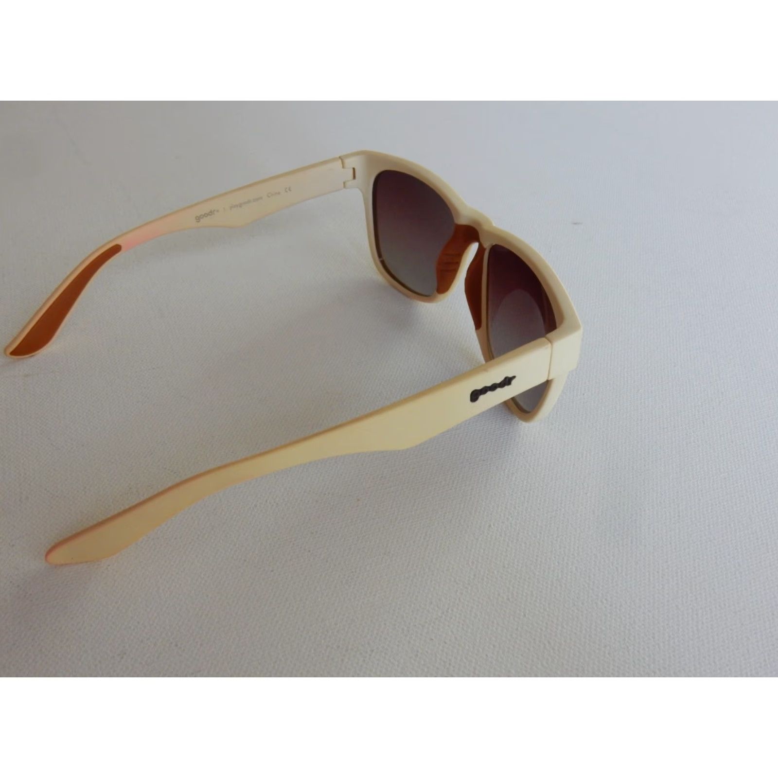 Vintage VINTAGE Goodr Sunglasses Unisex Adults Accessories Tangiers Rewards Member Ivory Size ONE SIZE - 3 Thumbnail