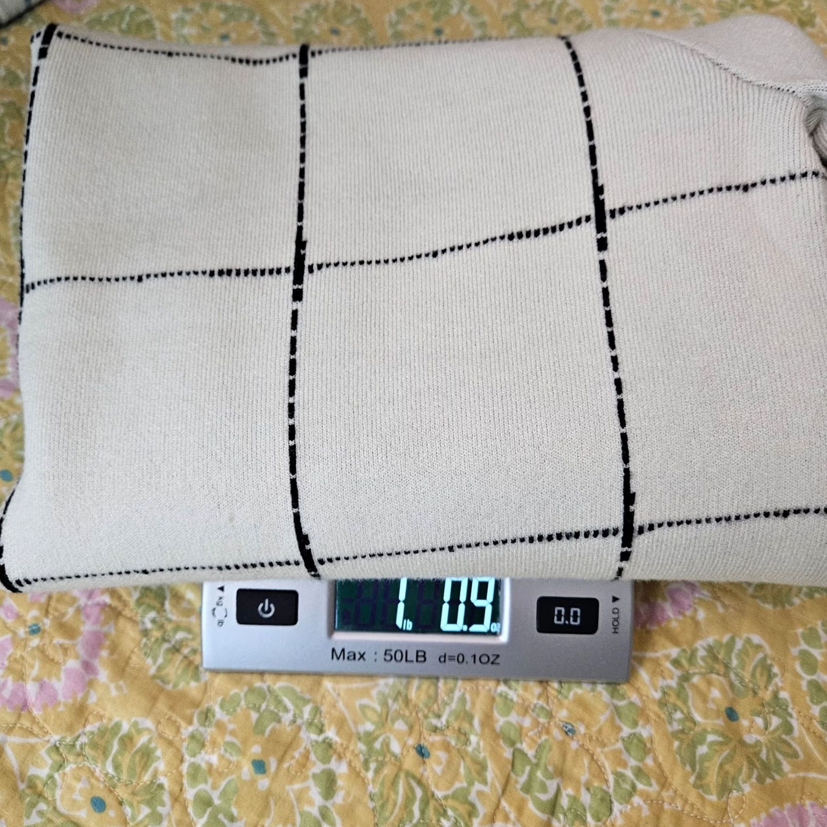 Vintage Bobbles & Lace Cardigan Sweater Women’s Cream & Black Plaid Size S Size S / US 4 / IT 40 - 6 Thumbnail