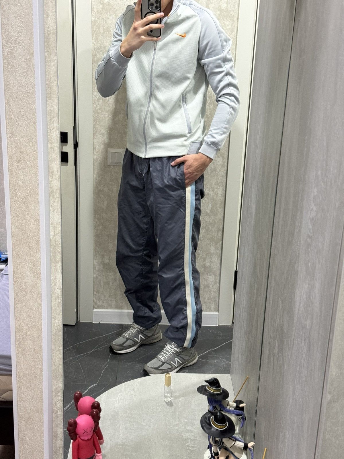 Nike Vintage Nike Nylon Swoosh Y2K Baggy Pants Sweatpants Size XL Size US 34 / EU 50 - 3 Thumbnail