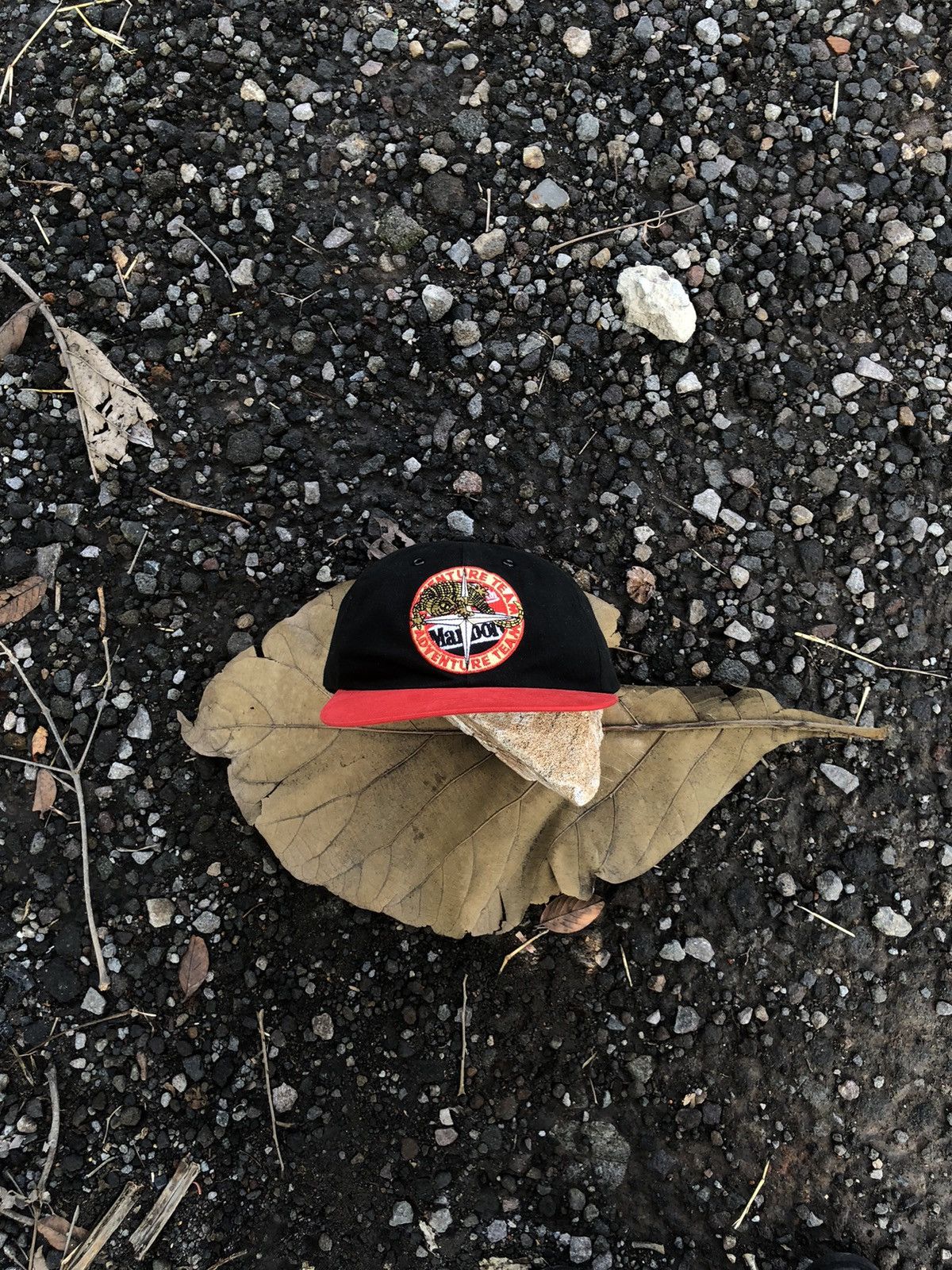 Marlboro Adventure Team 🔥RARE🔥 VINTAGE MARLBORO ADVENTURE TEAM LIZARD Size ONE SIZE - 3 Thumbnail