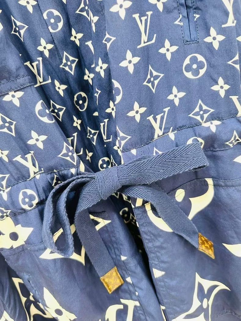 Louis Vuitton Louis Vuitton Blue print silk dress Size XS / US 0-2 / IT 36-38 - 3 Thumbnail