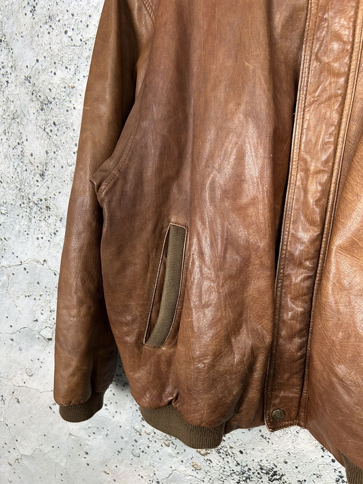 Genuine Leather Vintage Brown Leather Bomber Jacket Avant Garde Boxy 90s Size US L / EU 52-54 / 3 - 4 Thumbnail