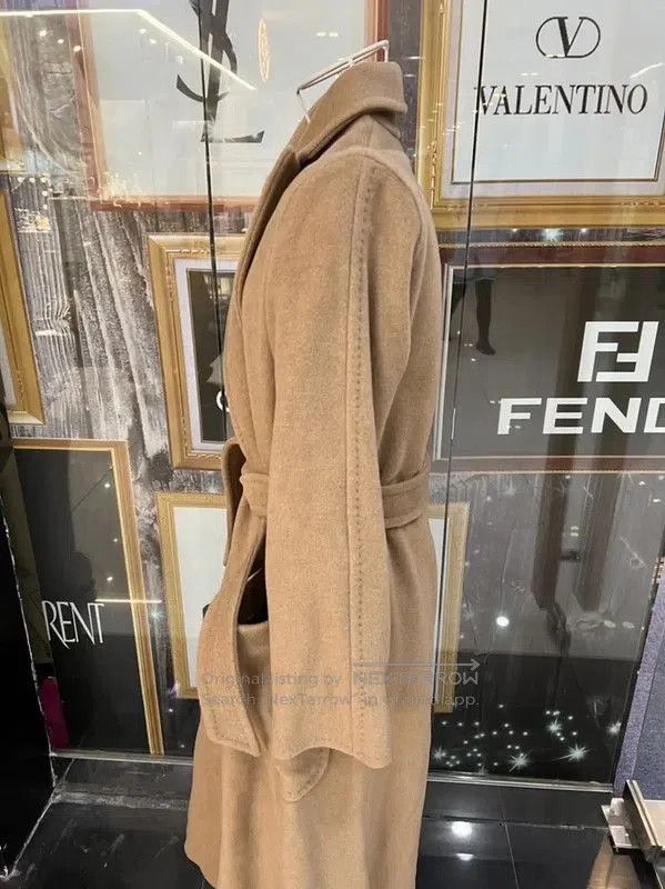 MaxMara Beige Wool Women's Coat .