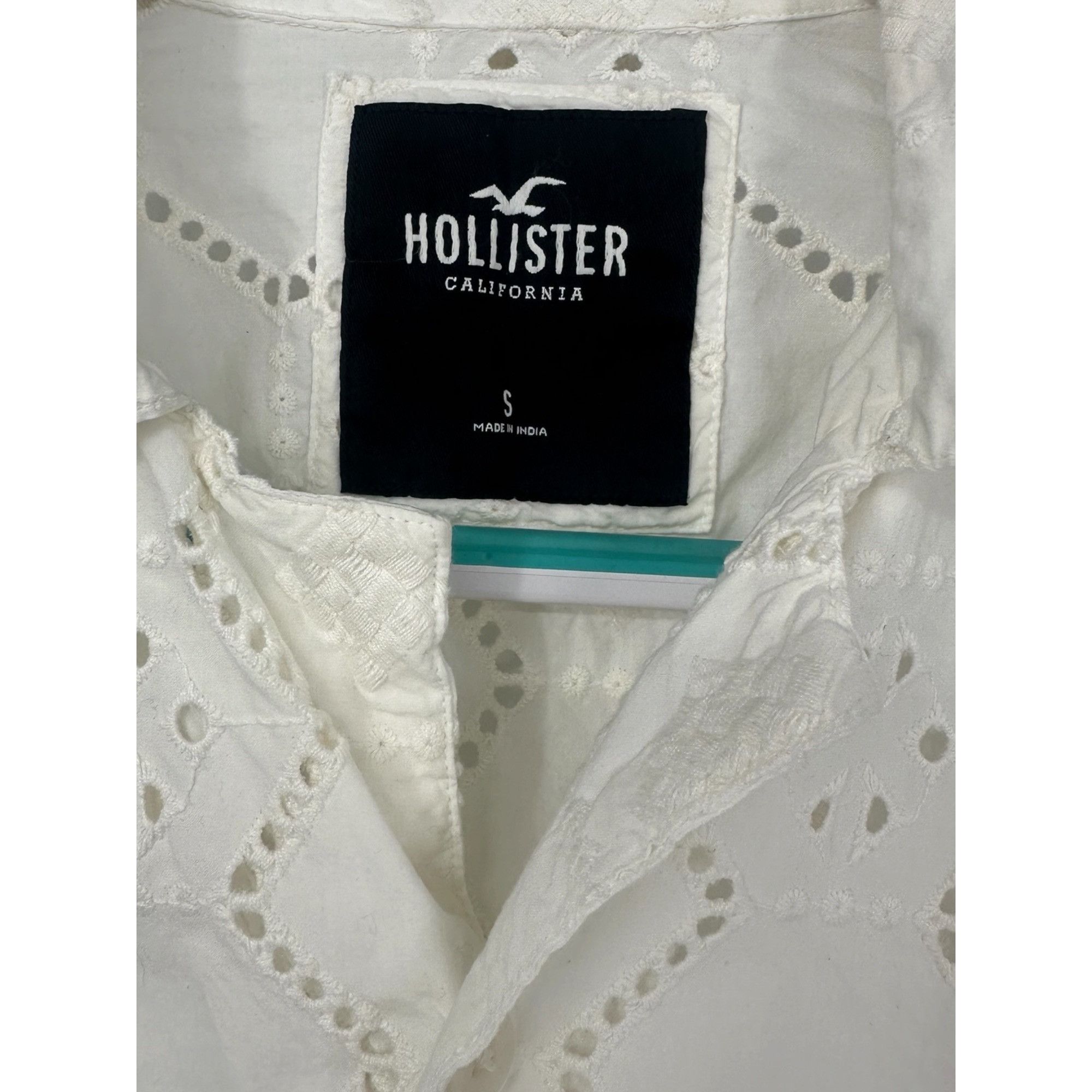 Hollister Hollister Shirt - White Eyelet Button-Up - Size Small Size US S / EU 44-46 / 1 - 3 Thumbnail