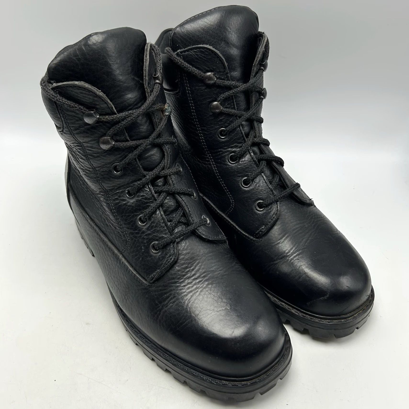Vintage L.L.Bean Combat Boots Womens 11 M Black Leather Lug Sole Lace Up Boots 90510 White? Size US 11 / IT 41 - 3 Thumbnail