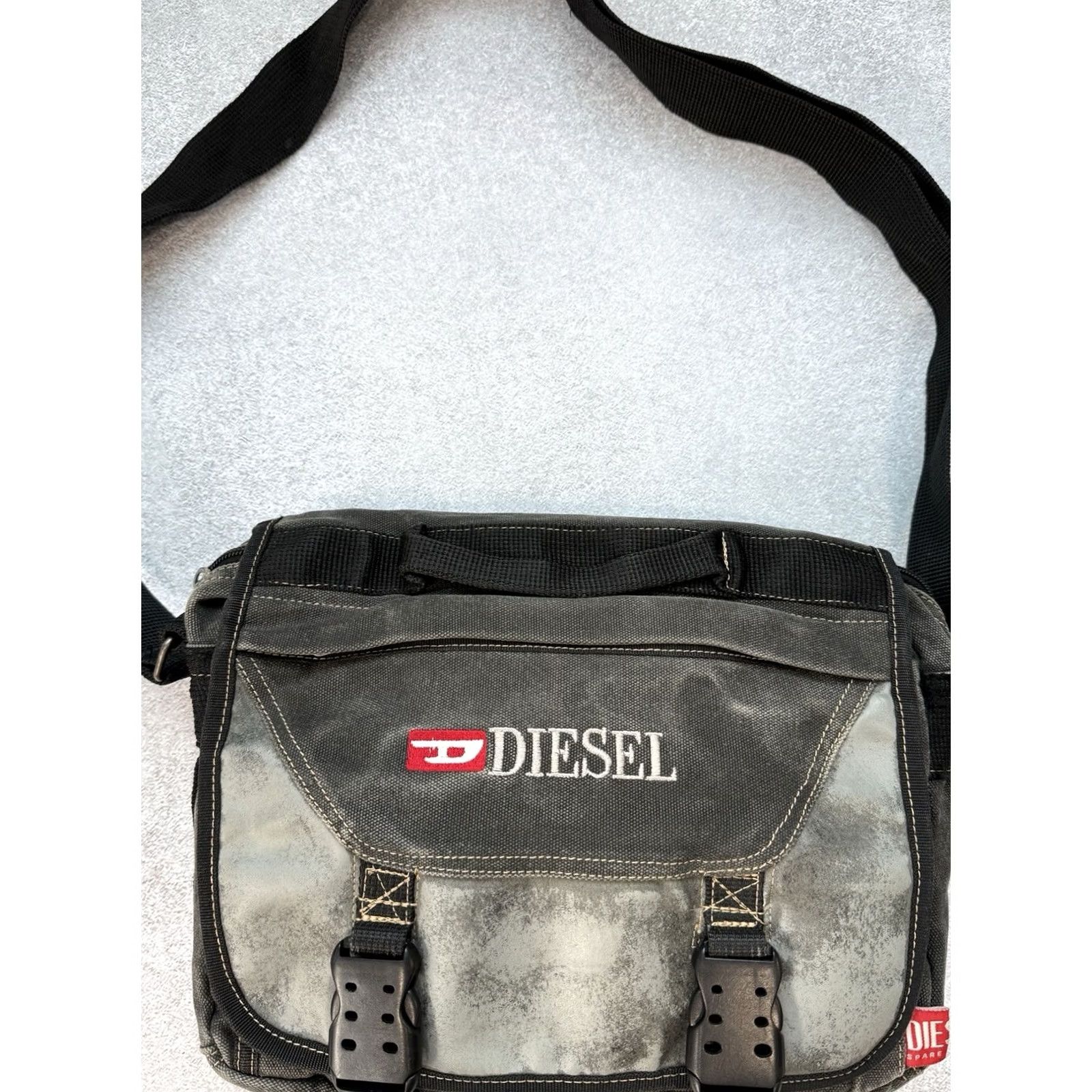 Diesel VINTAGE Diesel Shoulders Bag Military Crossbody Men Y2K Messenger Bag USA Size ONE SIZE - 5 Thumbnail