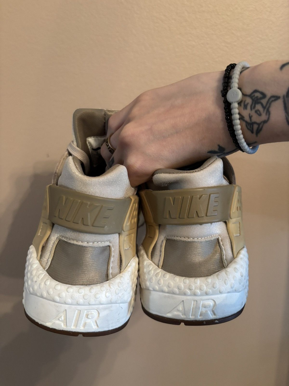 Nike Nike Wmns Air Huarache Run Premium 'Oatmeal' Size US 9 / IT 39 - 4 Thumbnail