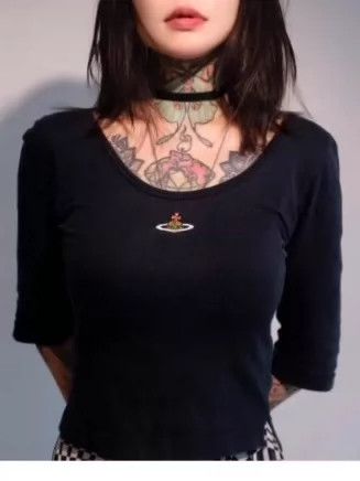 Vivienne Westwood Vivienne Westwood Embroidered low neck U top T-shirt with Size XS / US 0-2 / IT 36-38 - 2 Thumbnail