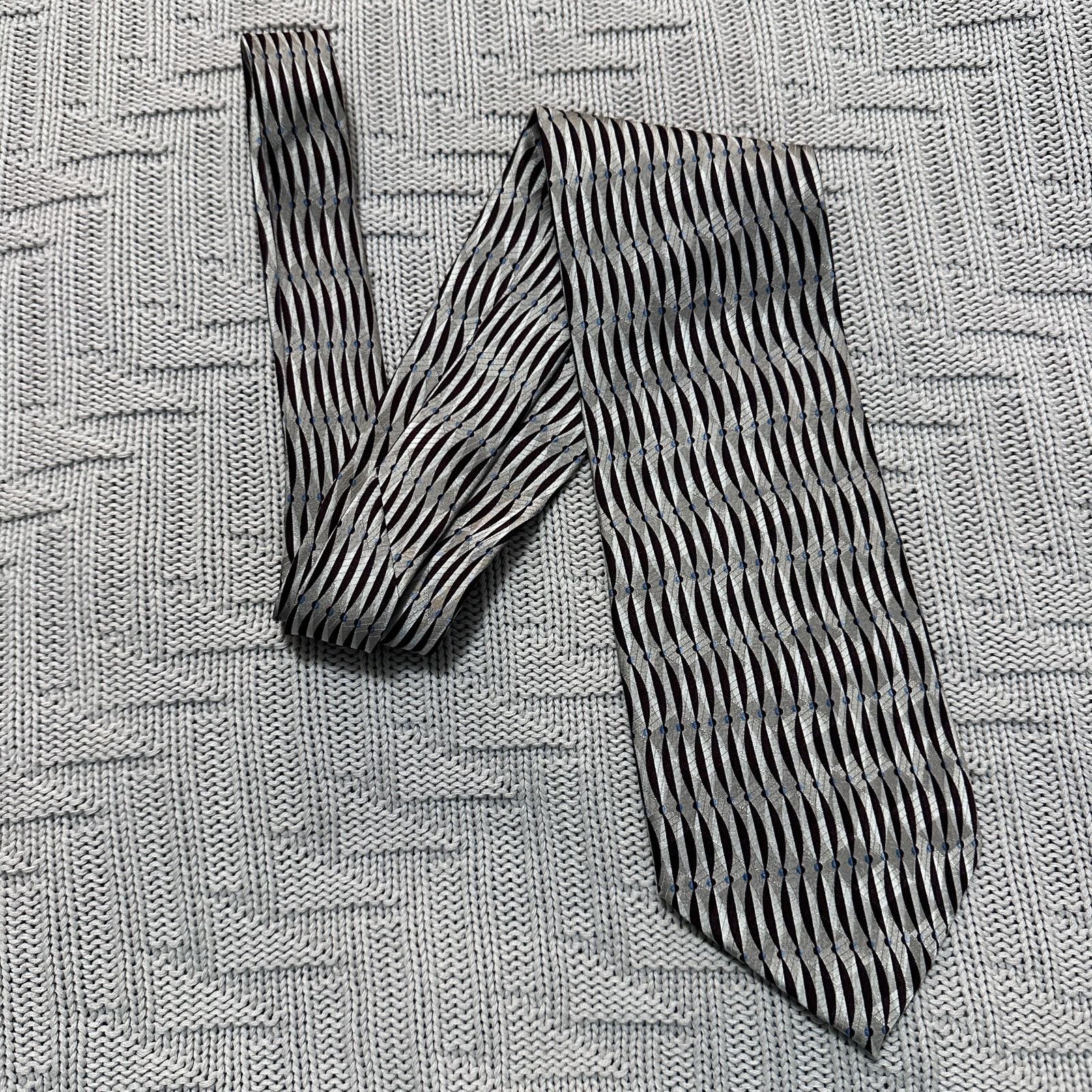 Vintage Vintage Tom McLellon tongue tied optical illusion silk tie Size ONE SIZE - 1 Thumbnail