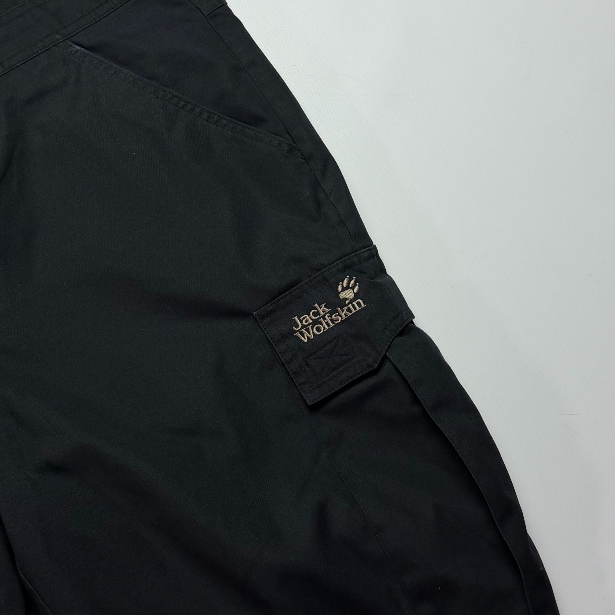 Jack Wolfskin Vintage Jack Wolfskin Technical Cargo Pants Black EU 52 / US Size US 32 / EU 48 - 2 Thumbnail