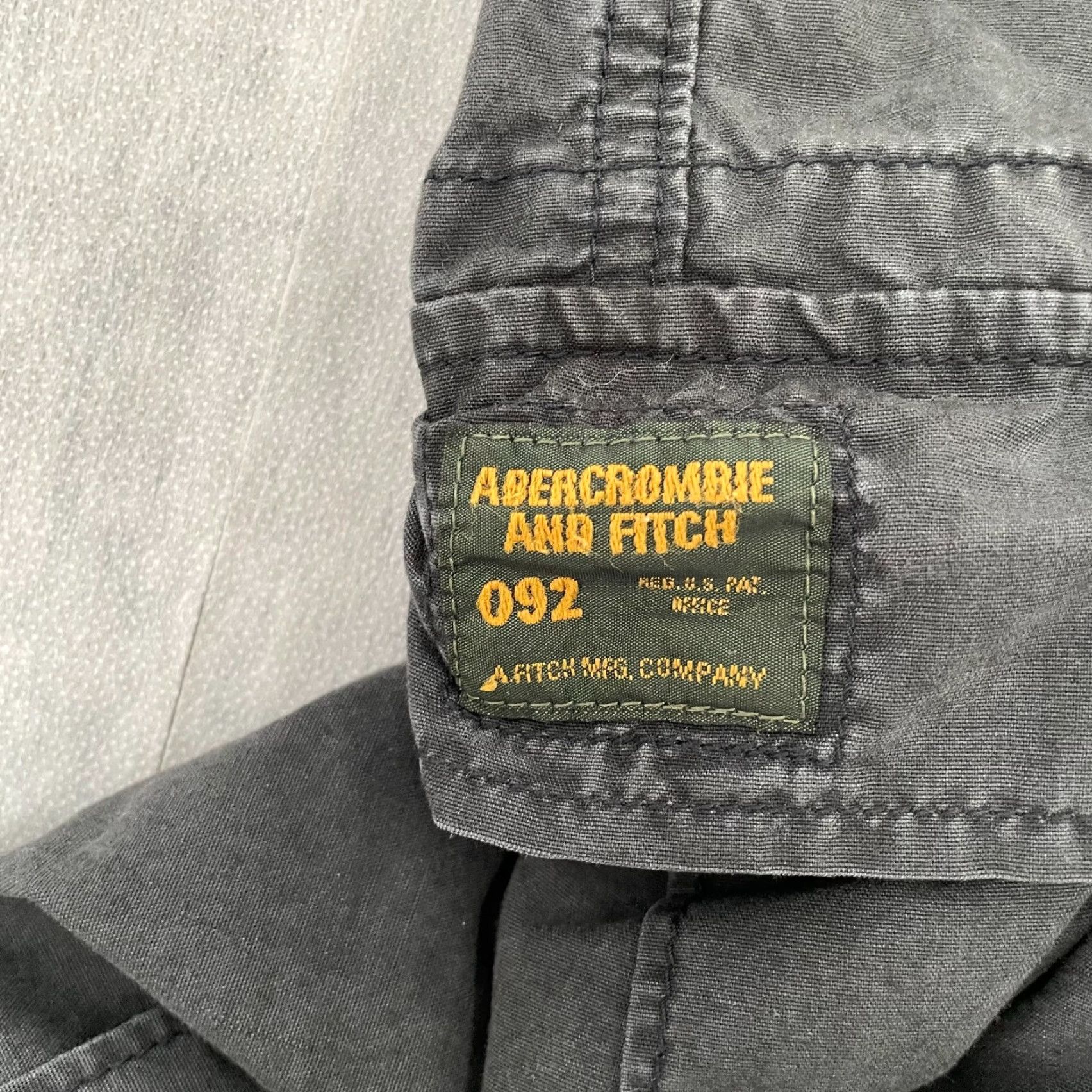 Abercrombie & Fitch Abercrombie & Fitch Shorts Adult 32 Gray Cargo Utility Pockets Logo Mens Y2K Size US 32 / EU 48 - 4 Thumbnail