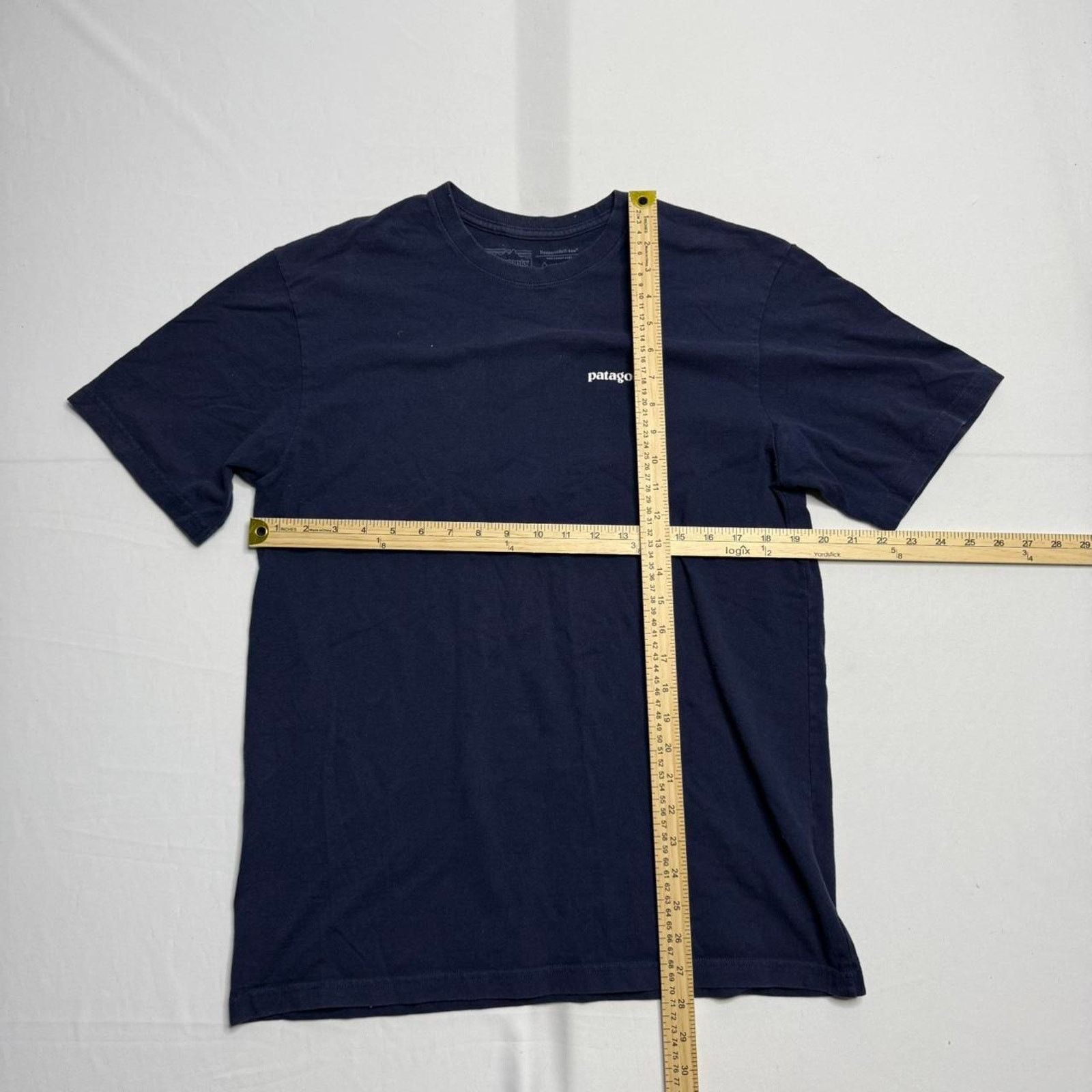Patagonia Patagonia Navy T-Shirt With Fish graphic Logo Size M Size US M / EU 48-50 / 2 - 4 Thumbnail