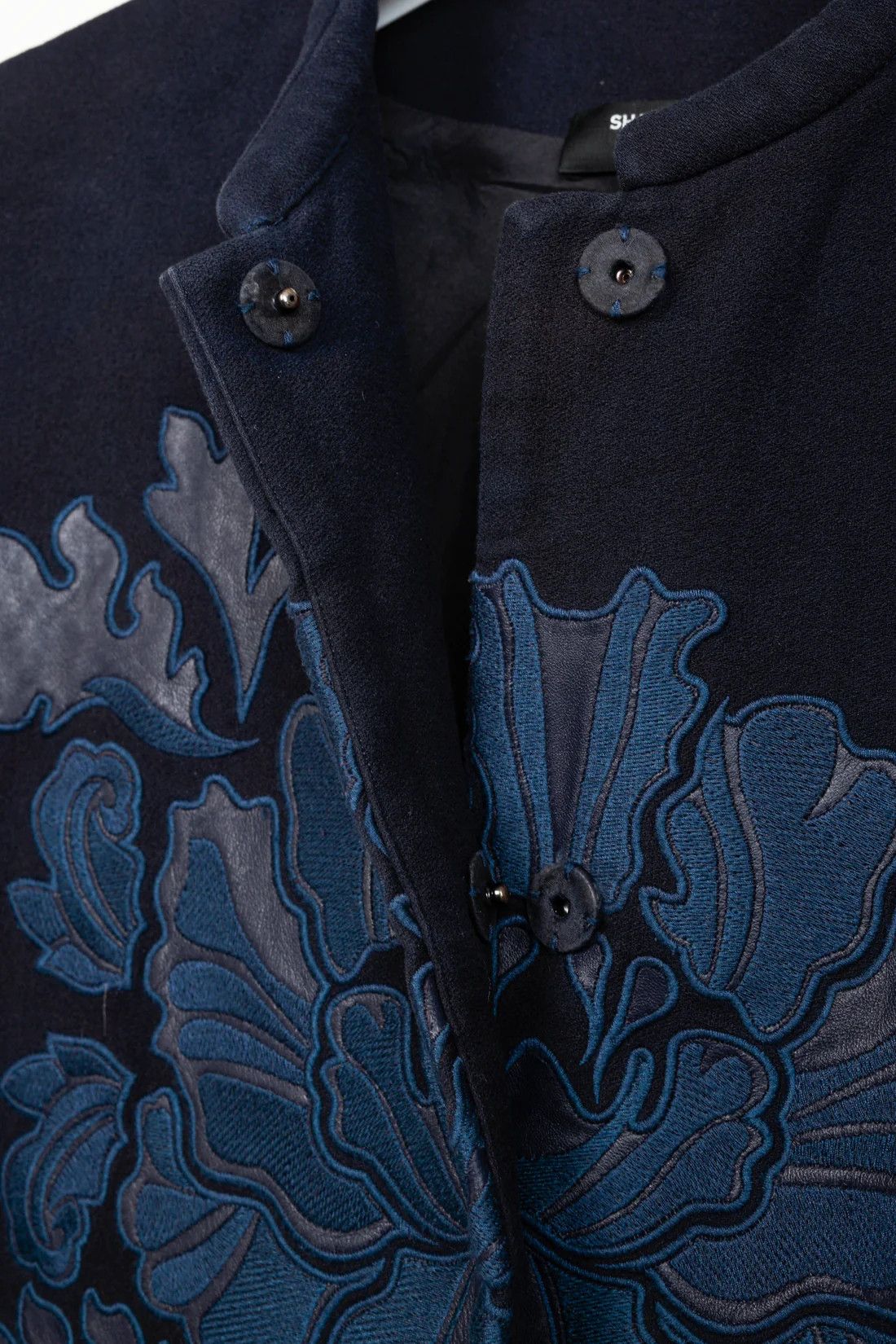 Shanghai Tang Shanghai Tang Navy Embroidered Leather-Applique Coat Size XS / US 0-2 / IT 36-38 - 7 Thumbnail