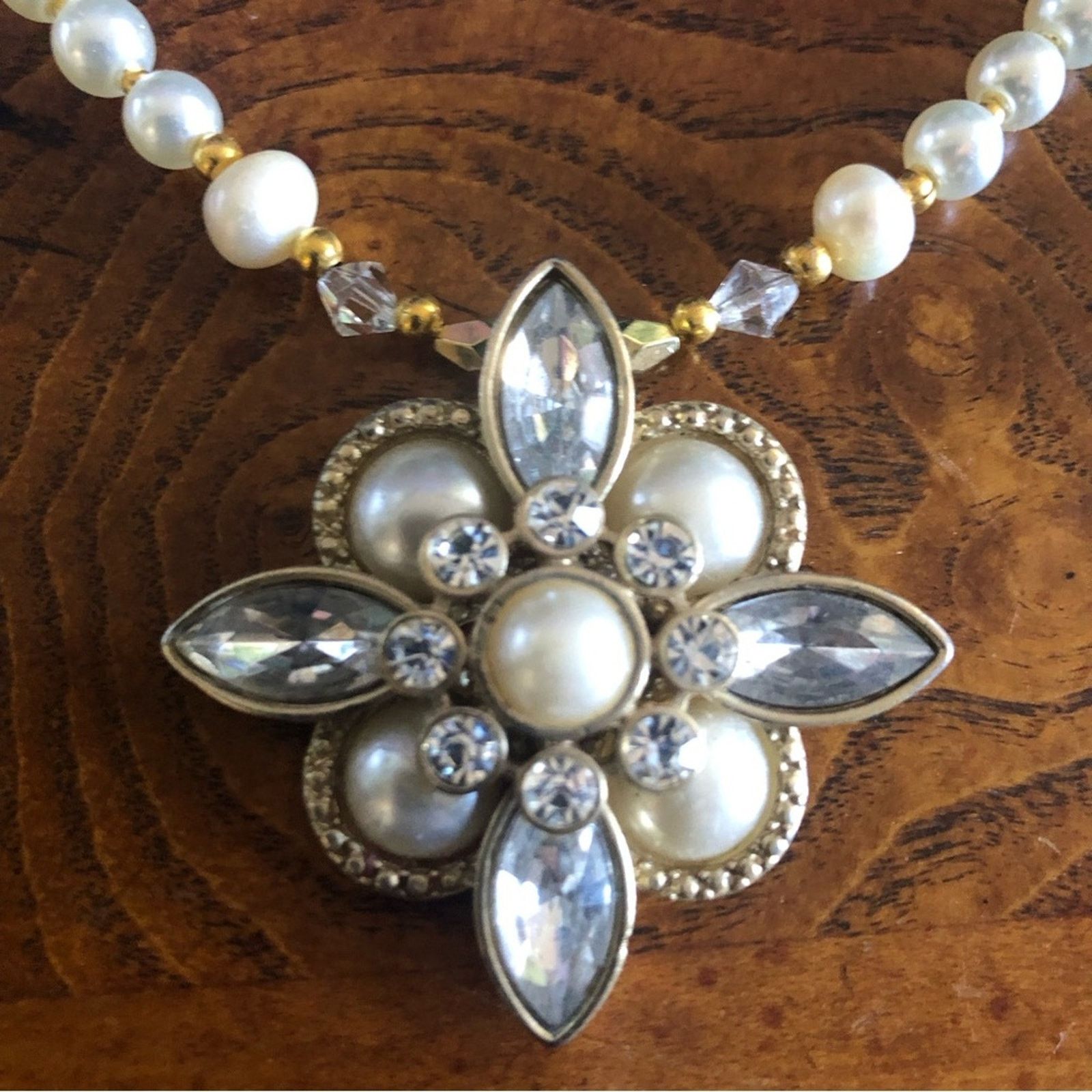 Handmade Handcrafted repurpose elegant stone and Pearl necklace Size ONE SIZE - 9 Thumbnail