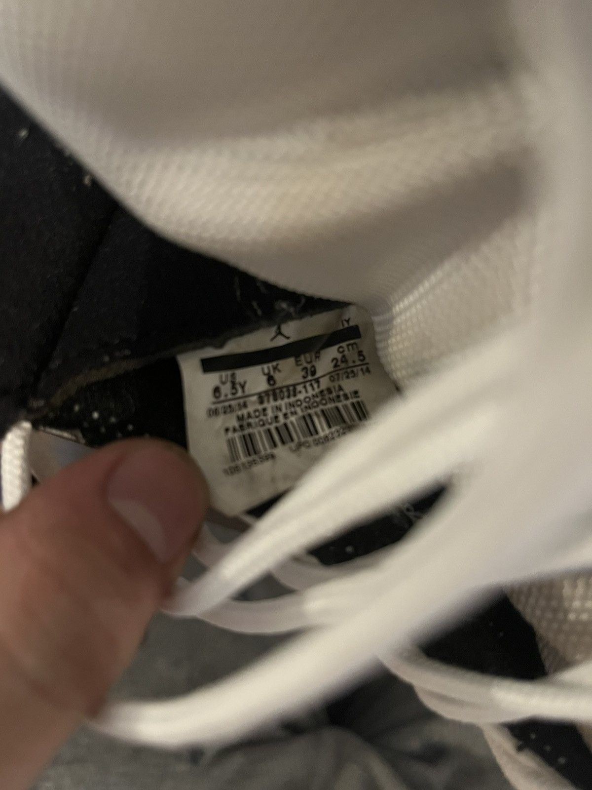 Nike Air Jordan 11 Retro Size US 6.5 / EU 39-40 - 6 Thumbnail