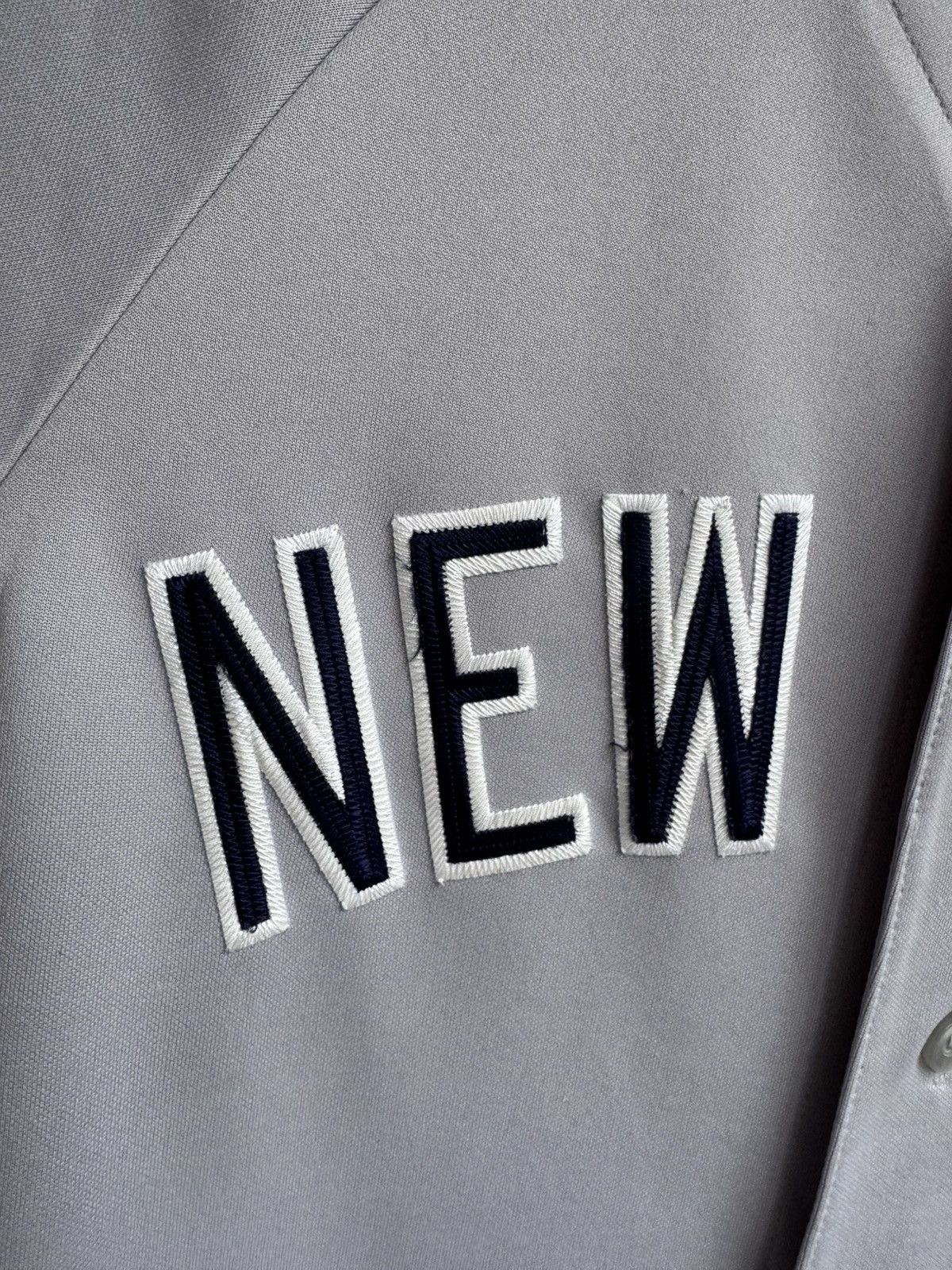 Majestic RARE NEW YORK YANKEES MLB BASEBALL SHIRT JERSEY VINTAGE 90s Size US XL / EU 56 / 4 - 5 Thumbnail