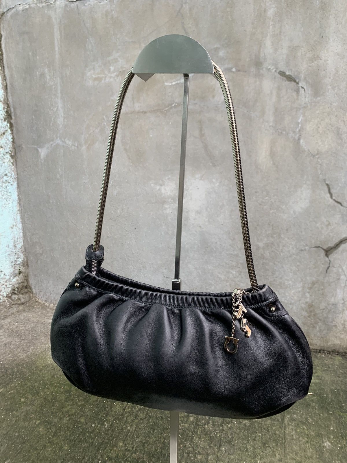 Salvatore Ferragamo Snake Chain Shoulder Bag Size ONE SIZE - 2 Thumbnail