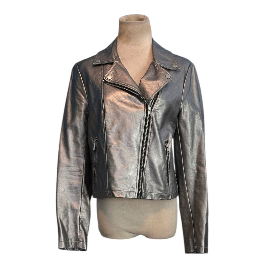 Forever 21 Forever 21 silver vegan leather moto jacket size Medium Size M / US 6-8 / IT 42-44 - 1 Thumbnail
