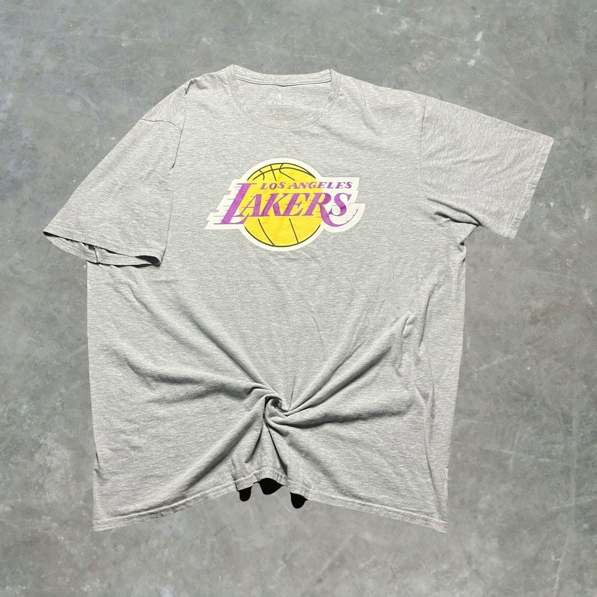 NBA Fanatics Los Angeles Lakers Graphic T Shirt Size US XL / EU 56 / 4 - 1 Thumbnail