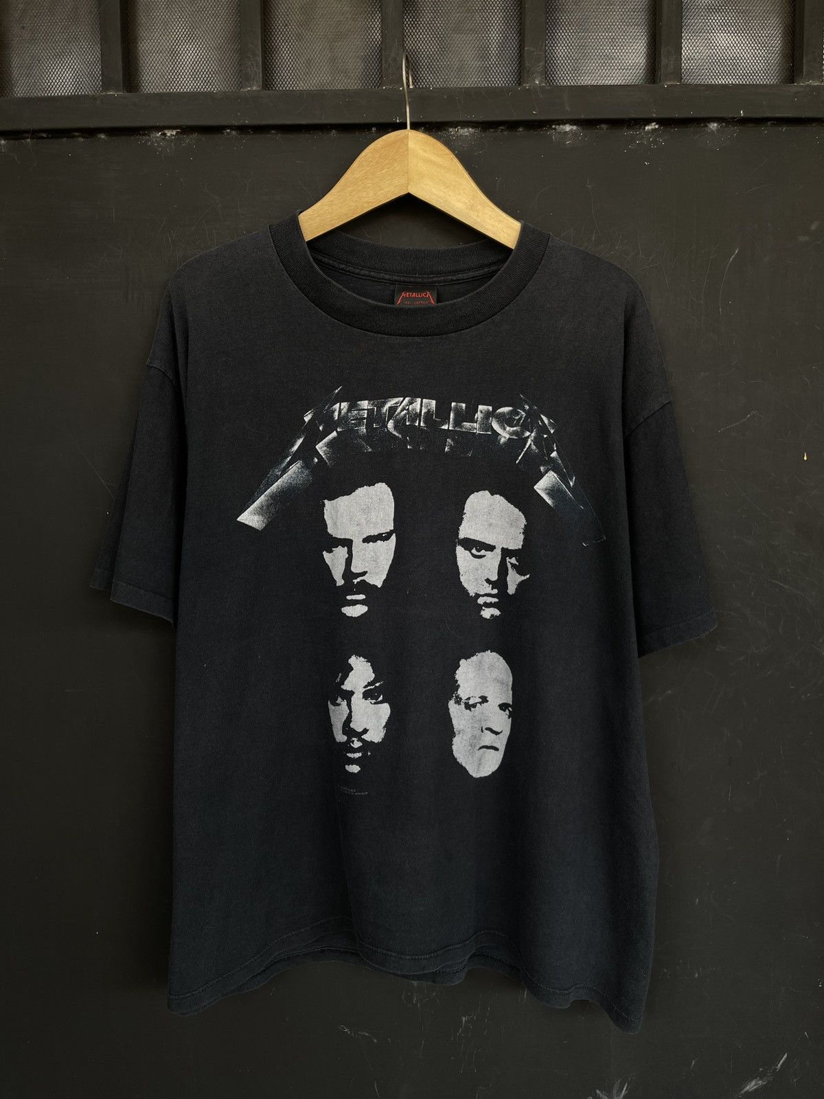 Metallica Vintage Mettalica Black Album 1991 Band T-Shirt Size US L / EU 52-54 / 3 - 1 Thumbnail