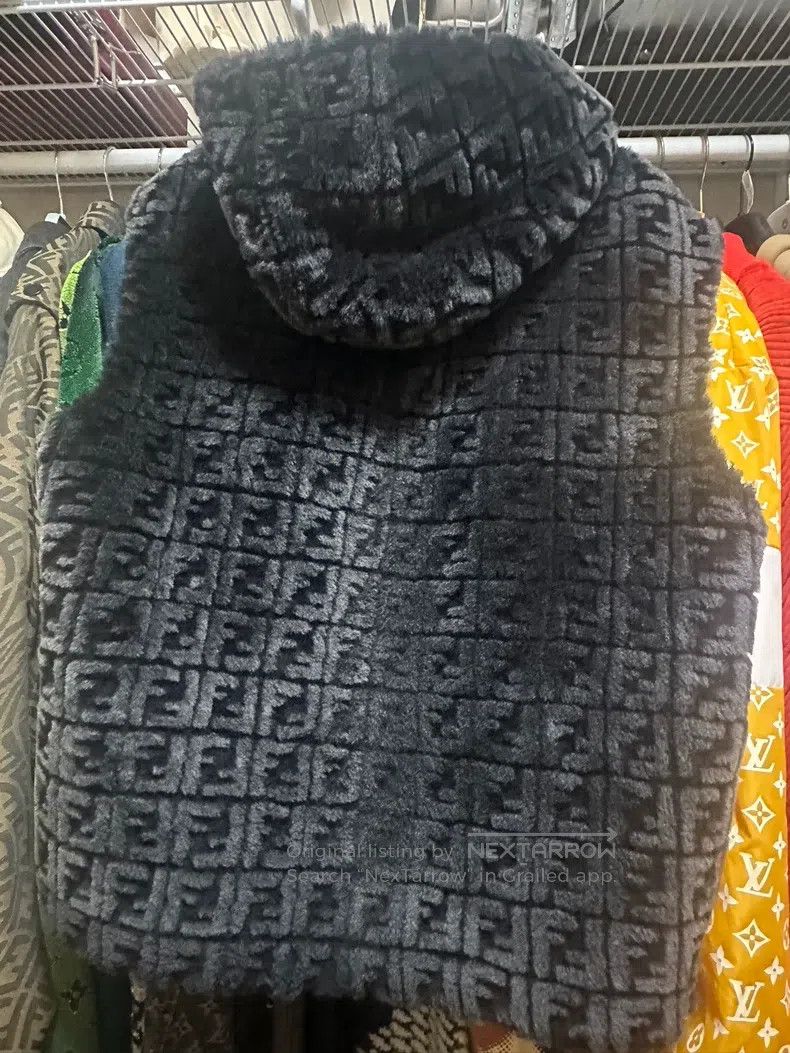 Fendi Fendi Black Printed Logo Vest Size US L / EU 52-54 / 3 - 5 Thumbnail