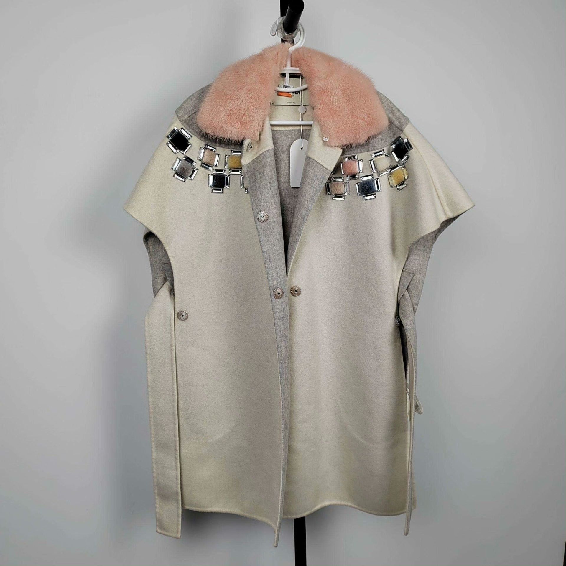 Fendi Fendi White Coat 36 Women Size S / US 4 / IT 40 - 1 Thumbnail