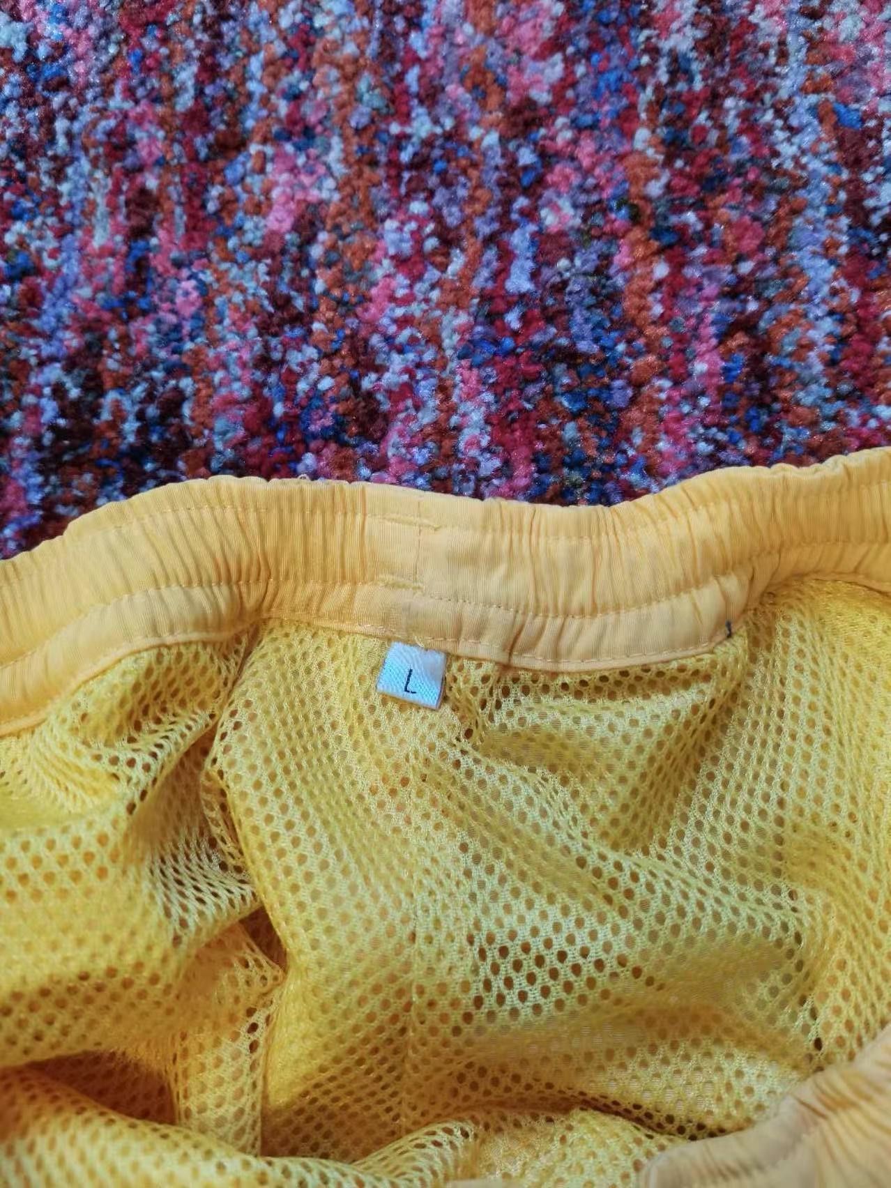 Neighborhood Neighborhood Waves Short Yellow Size L Size US 34 / EU 50 - 8 Thumbnail