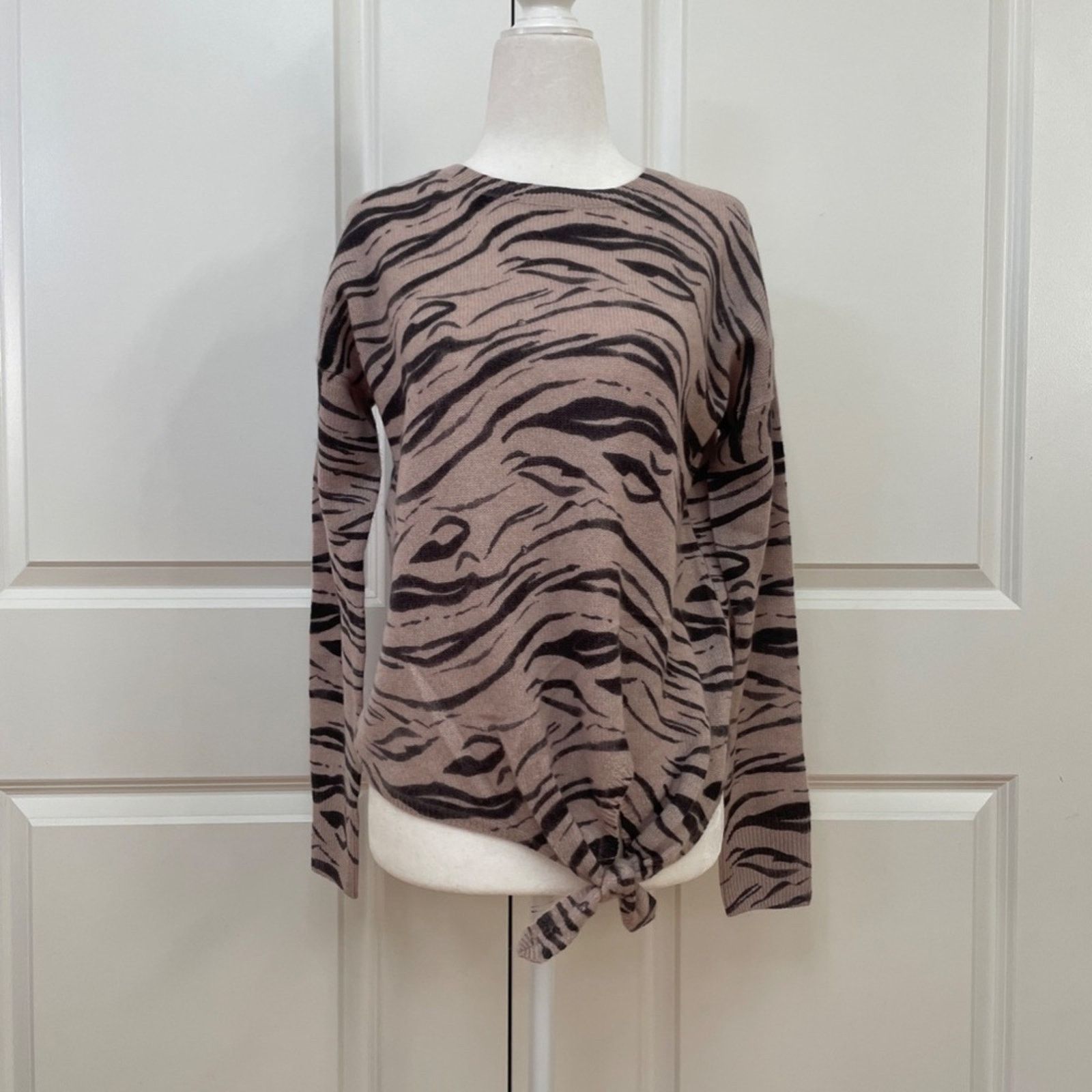 360Cashmere Tie Front Sweater T-Shirt from 360 Cashmere Size XS / US 0-2 / IT 36-38 - 1 Thumbnail