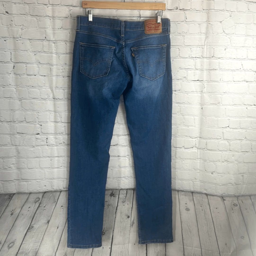 Levi's VINTAGE Levi’s 511 Mens Straight Jeans - Blue, Regular, W32 L34 Lightweight, 32 x 34, Men, Jeans, 511, Straight, Lightweight, Blue, 90s? Size US 32 / EU 48 - 6 Thumbnail