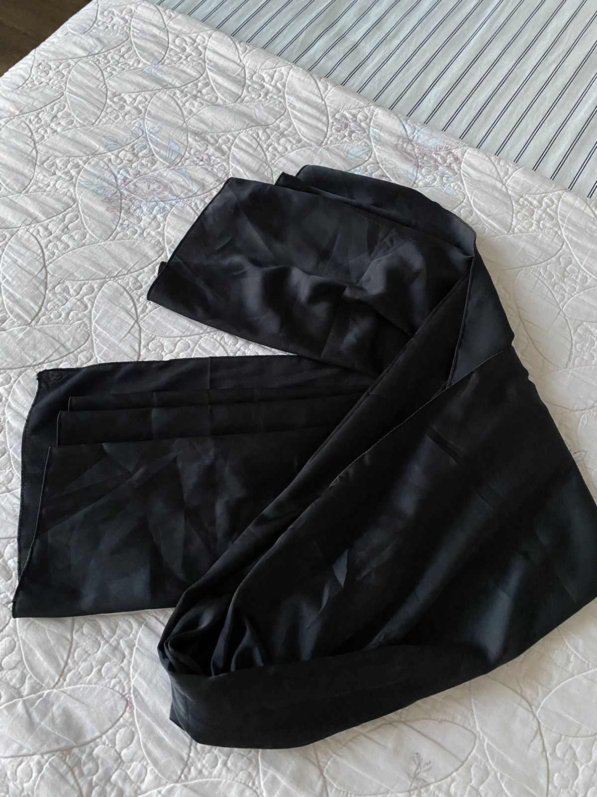 Other Premium Black Satin Rectangle Womens Hijab Scarf Size ONE SIZE - 5 Thumbnail