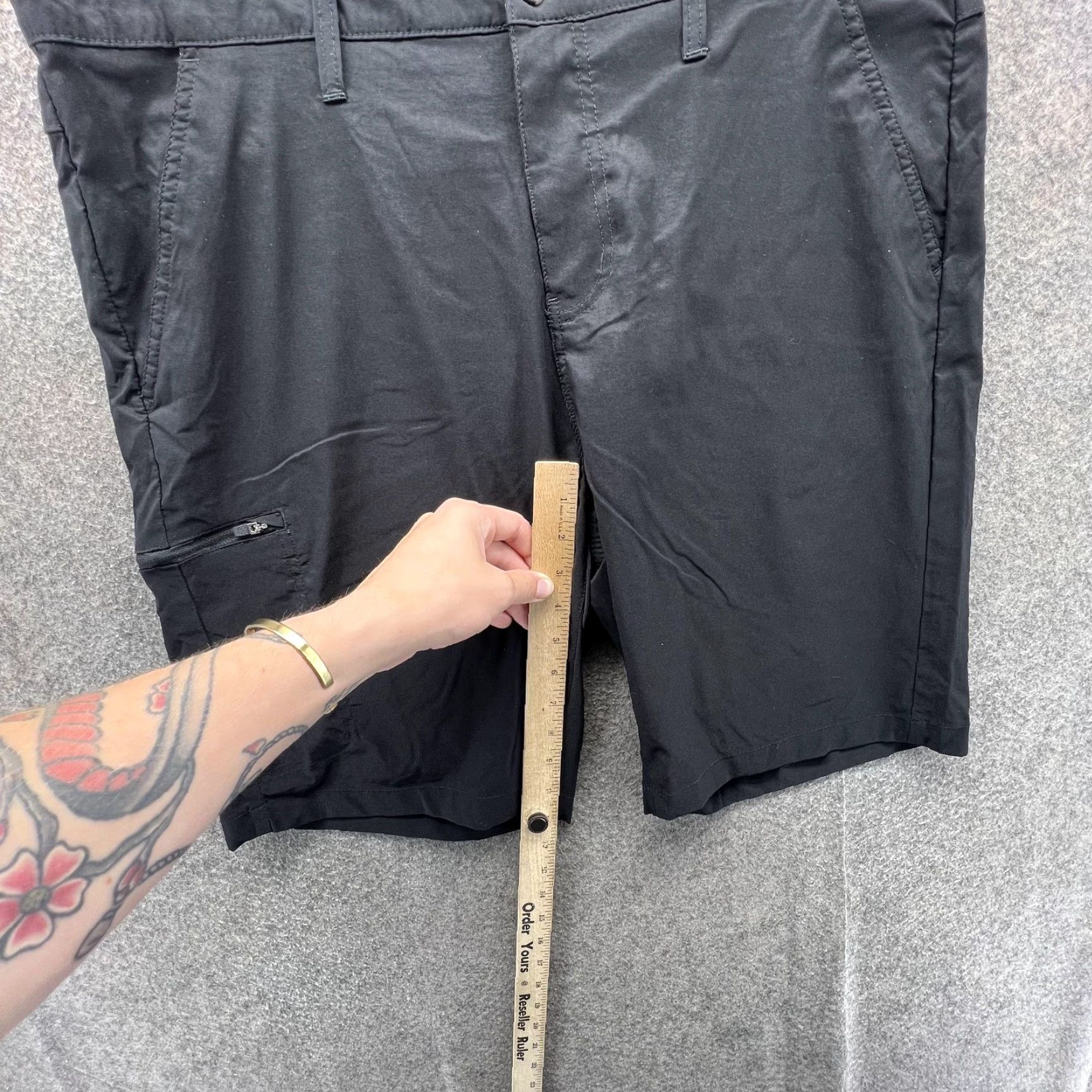Eddie Bauer Eddie Bauer Shorts Mens 36 Black Nylon Stretch Hiking Zip Pocket 10 Inseam Size US 36 / EU 52 - 4 Thumbnail