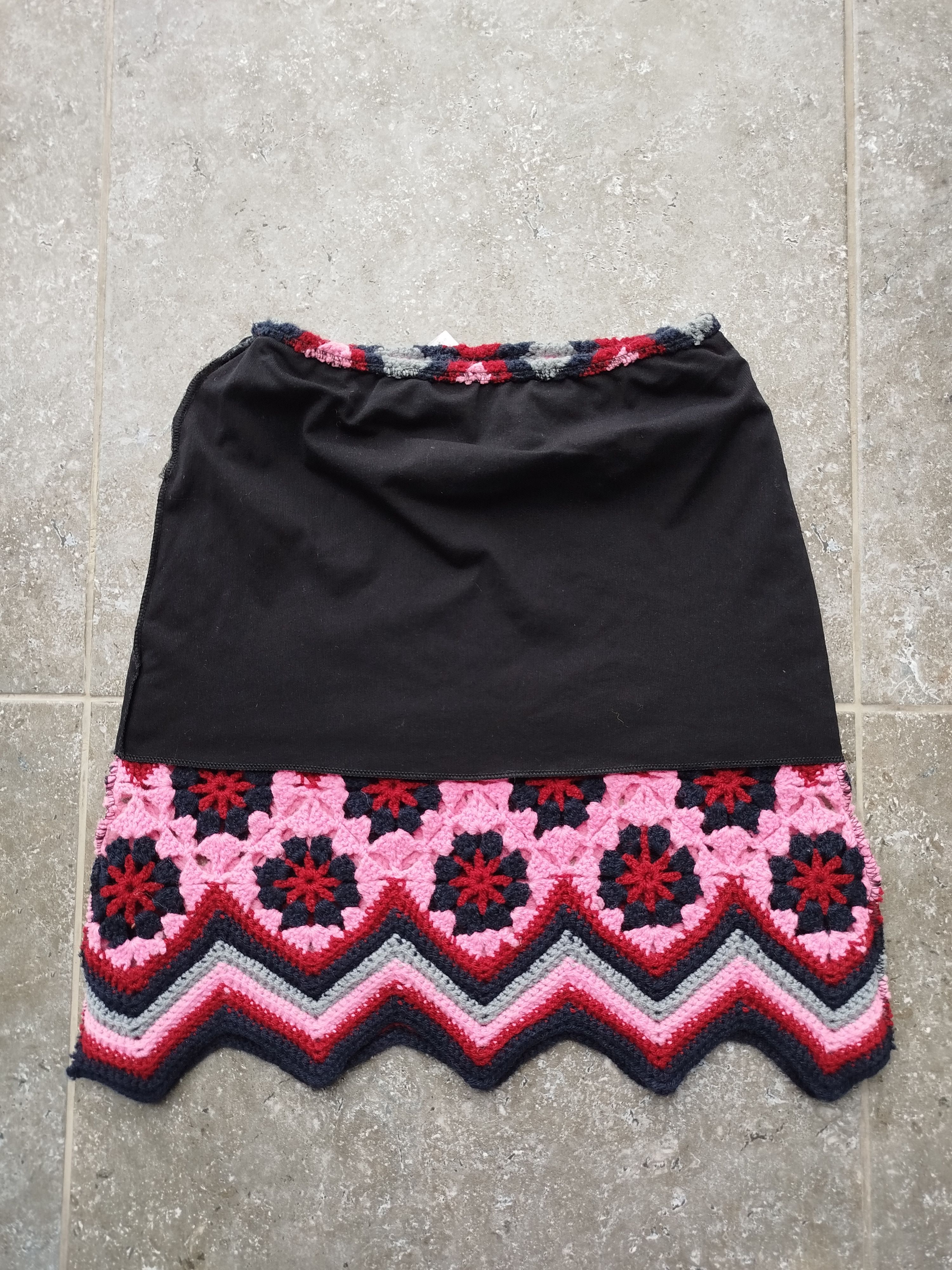 Custo Barcelona Mini Skirt Crochet ZigZag Granny Square Vintage Y2K Size S Size 27" / US 4 / IT 40 - 7 Thumbnail