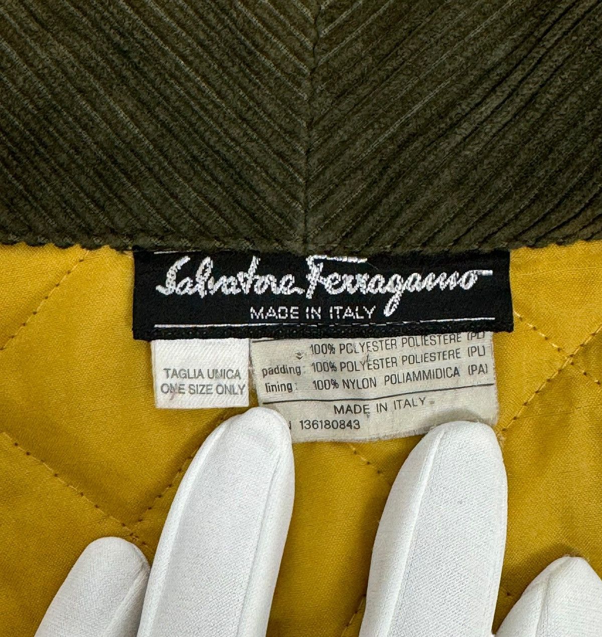 Salvatore Ferragamo × Vintage Rare Salvatore Ferragamo Wildlife Printed Jacket Quilted Size ONE SIZE - 12 Thumbnail