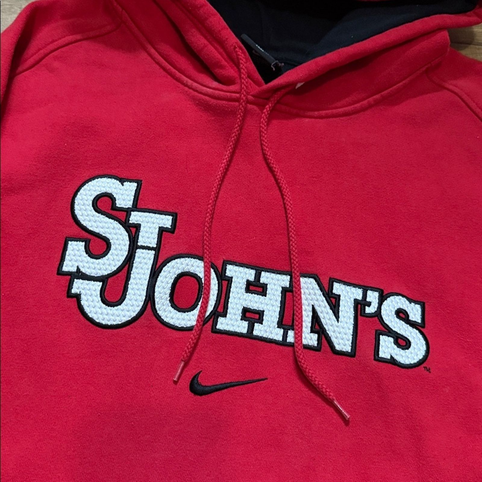 Nike 90s Nike Team St John’s Center Swoosh Hoodie Sweatshirt Size US M / EU 48-50 / 2 - 4 Thumbnail