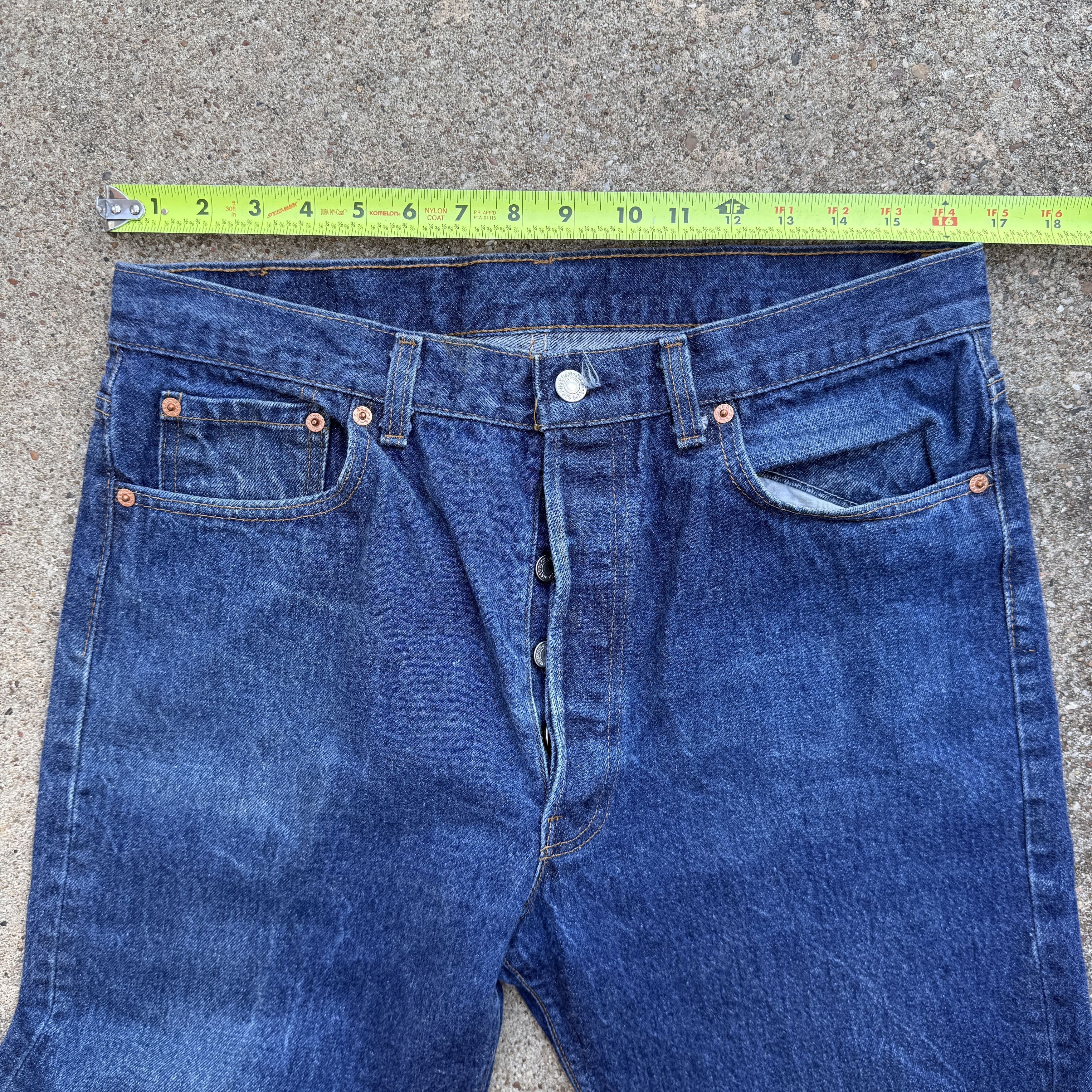 Levi's Vintage 80s Levis 501 Blue Button fly Denim Made USA Jeans Size US 33 - 7 Thumbnail