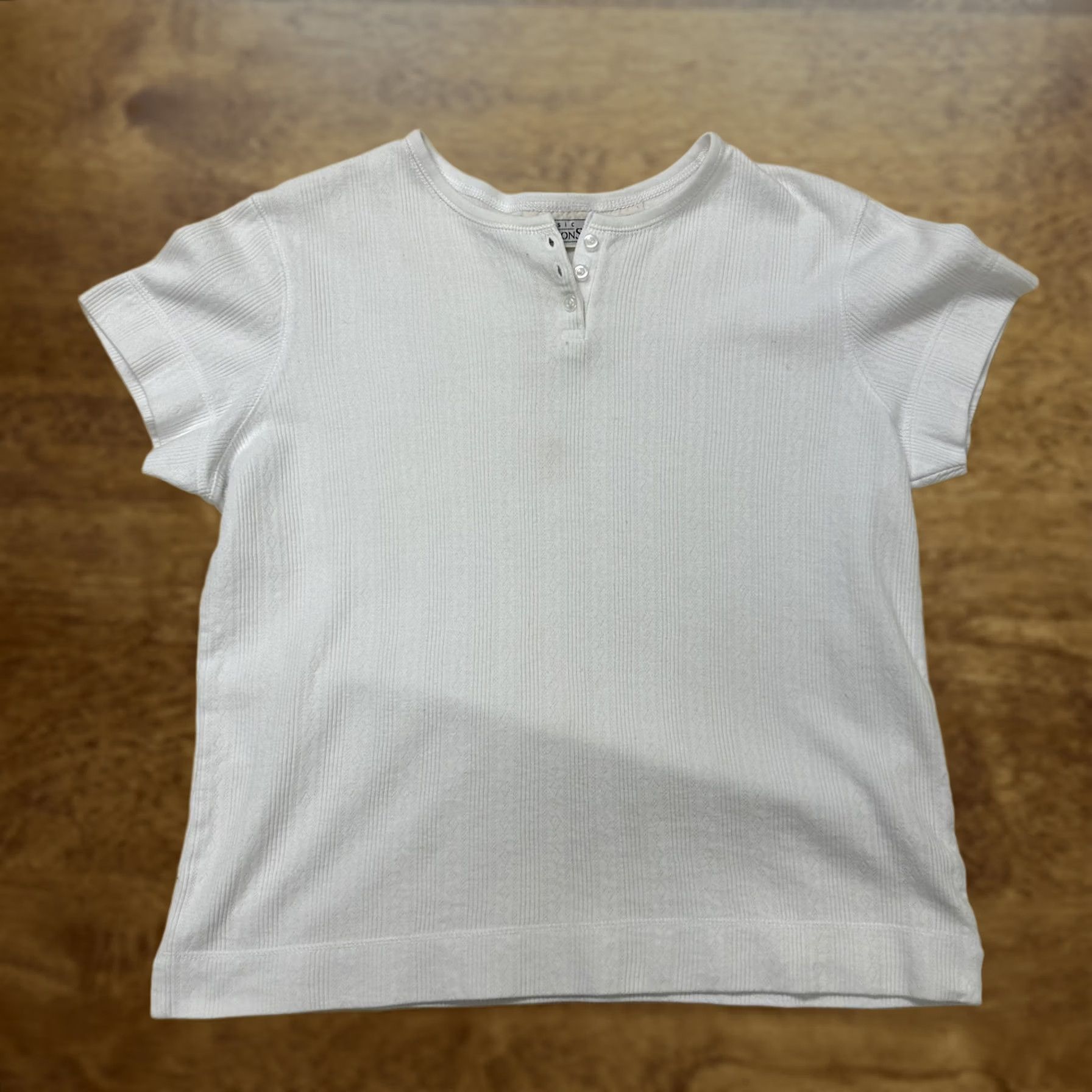 Basic Editions VINTAGE Basic Editions Shirt Womens Medium White Henley Rib Knit Short Top Size M / US 6-8 / IT 42-44 - 1 Thumbnail