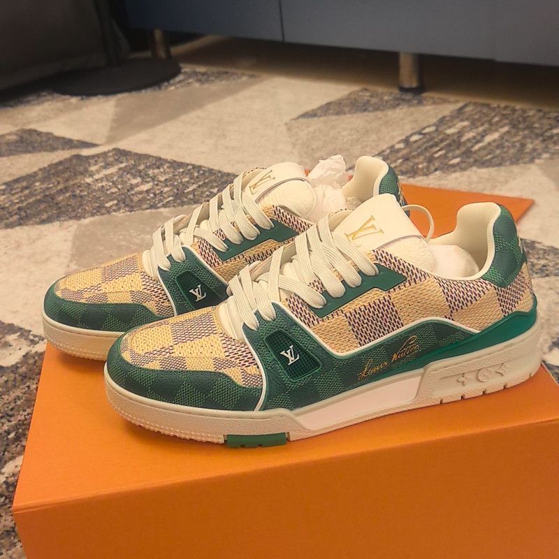 Louis Vuitton Louis Vuitton Trainer Low Top Sneakers for All 0079 Size US 9 / EU 42 - 1 Thumbnail
