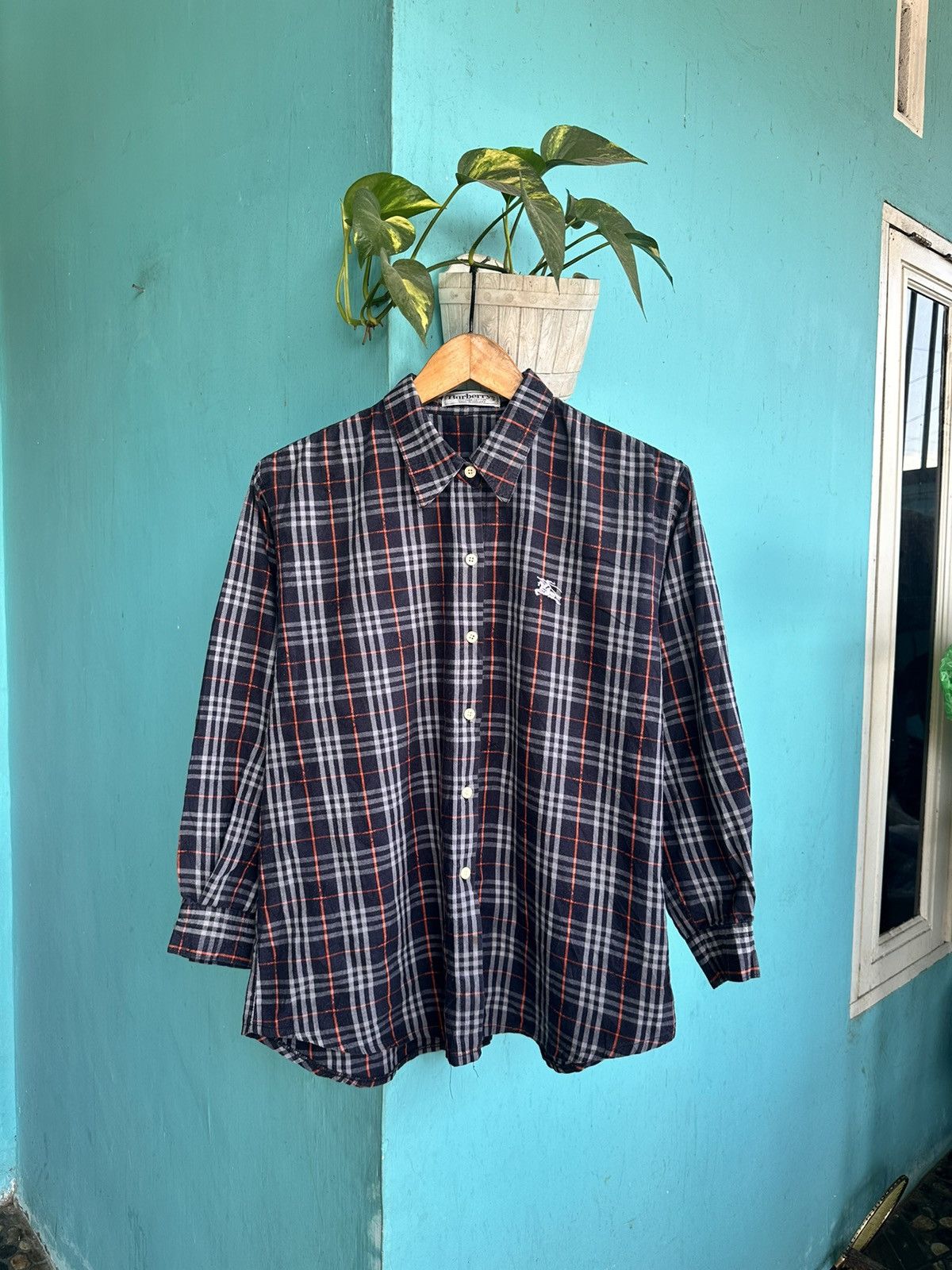 Burberry × Vintage Vintage Burberrys long sleeve shirt women Size M / US 6-8 / IT 42-44 - 1 Thumbnail