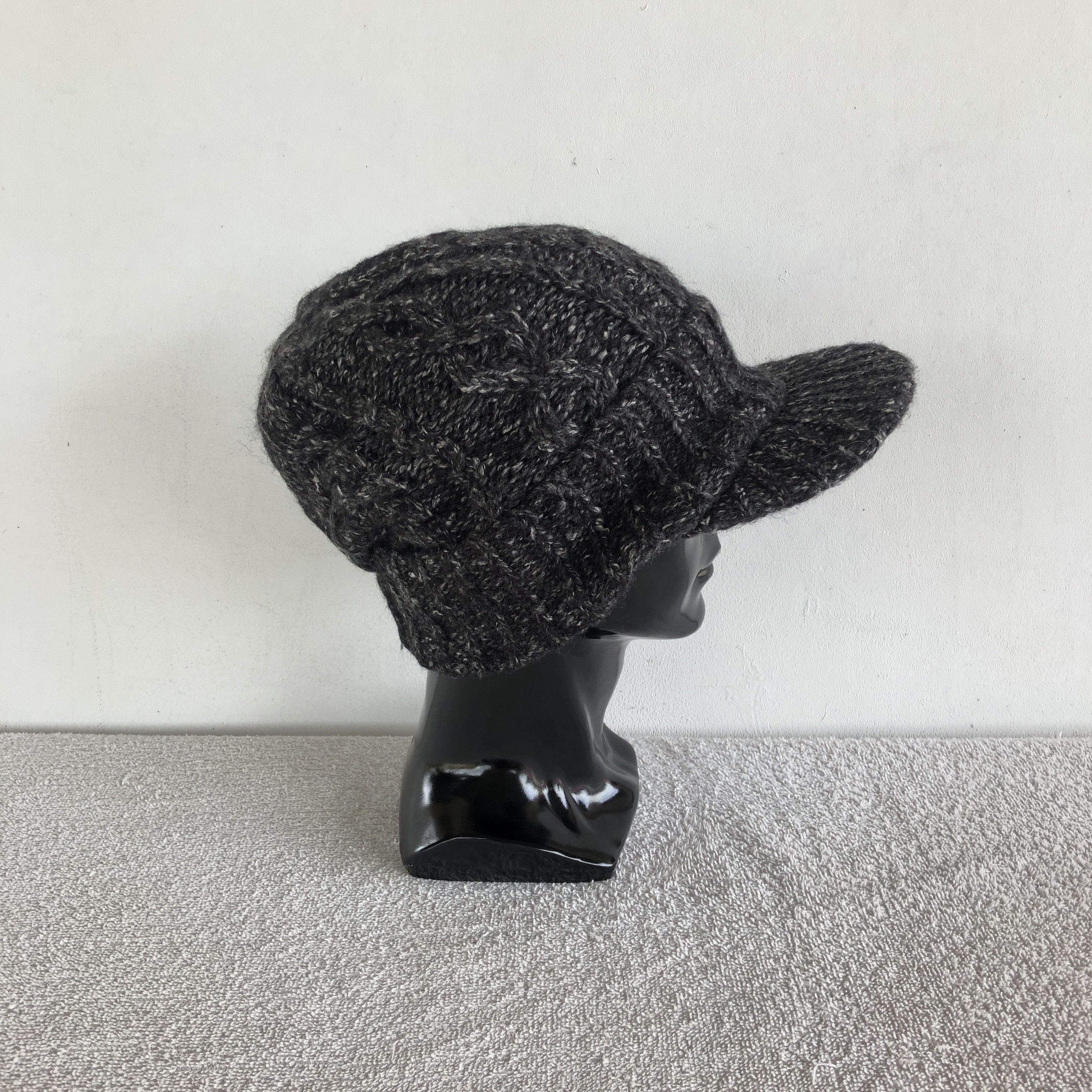 Japanese Brand Vintage Y2K Cable Knit Slouchy Caps Beanie Snow Hats Size ONE SIZE - 3 Thumbnail