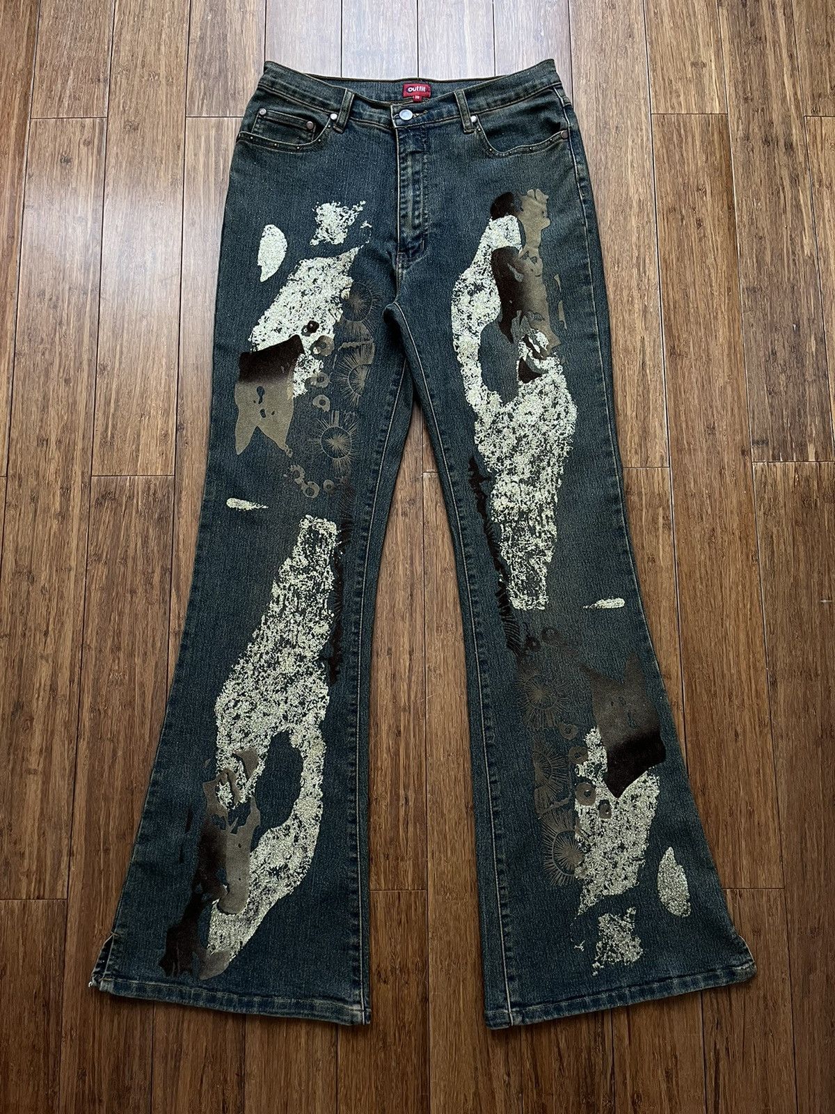 DIRTY FLARED JEANS