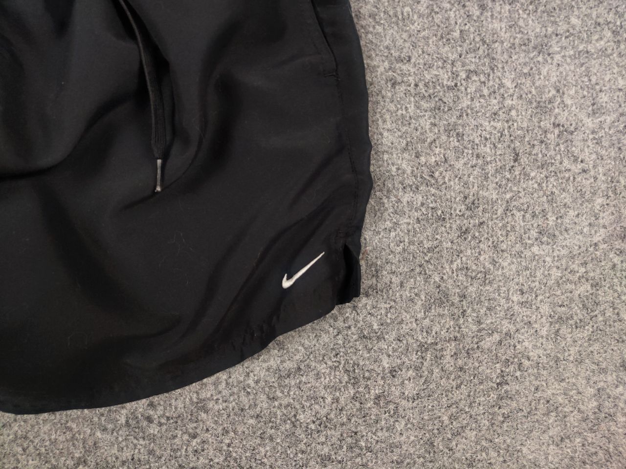 Nike Vintage Nike Swoosh Black Casual Y2K Style Shorts Size US 32 / EU 48 - 7 Thumbnail
