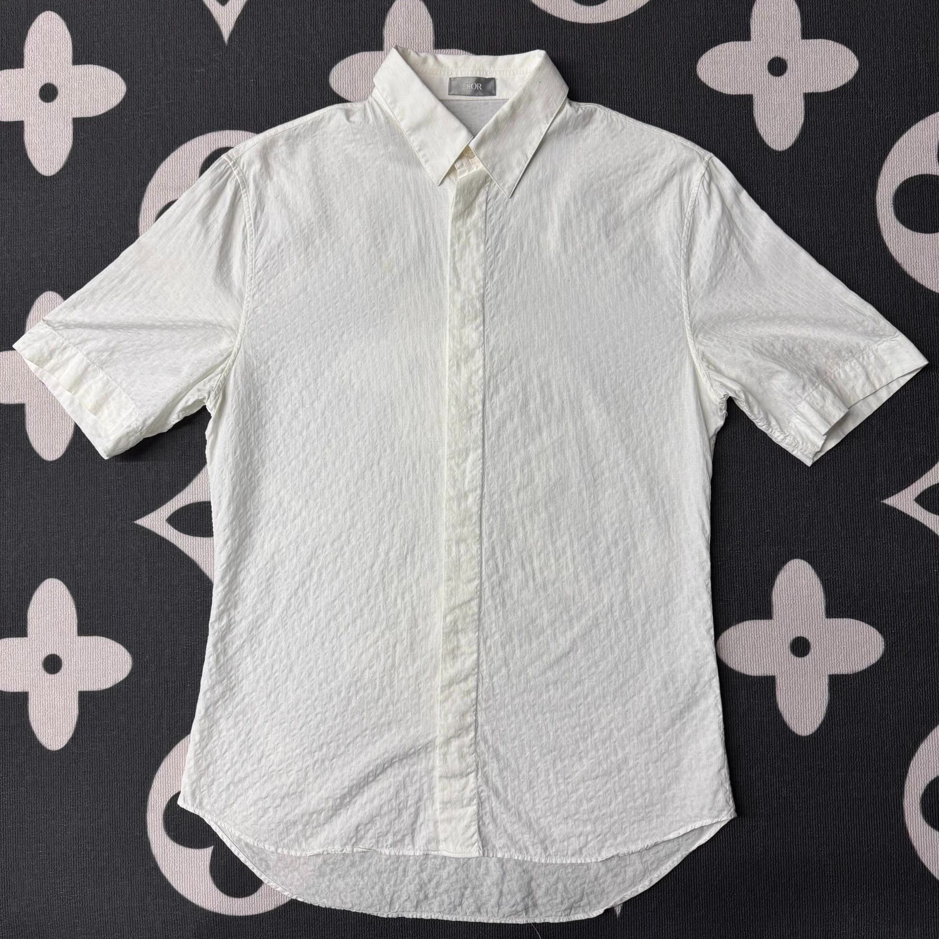 Dior DIOR Solid All-Over Print Button-Up White Shirt Q10 Size US L / EU 52-54 / 3 - 1 Thumbnail