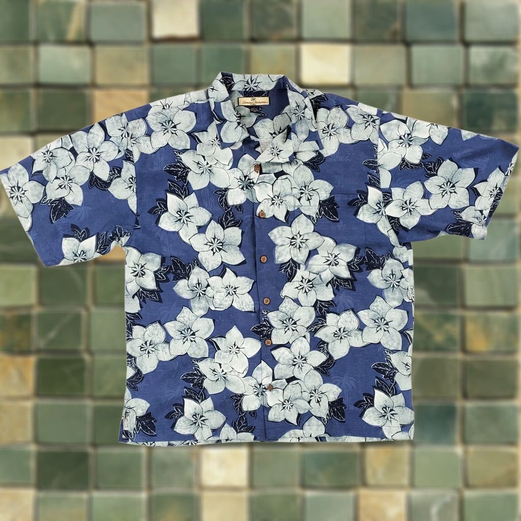 Tommy Bahama Tommy Bahama Shirt Mens L Silk Hawaiian Blue Floral Short Sleeve Button-Up 100% Silk Hawaiian Theme Size US L / EU 52-54 / 3 - 1 Thumbnail